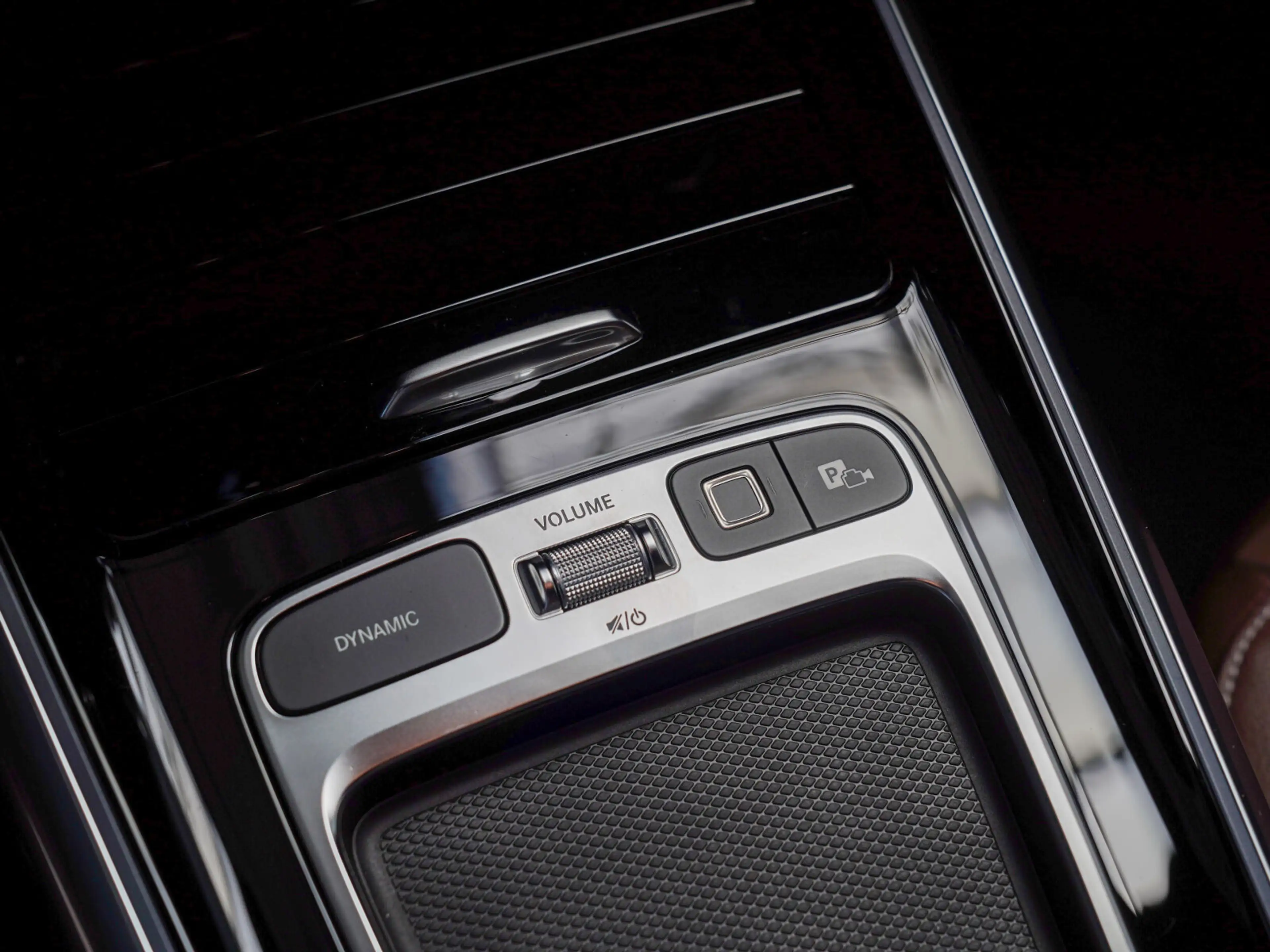 Mercedes-Benz GLA 250 GLA 250 e AMG Line bahiabraun AHK MULTIBEAM DAB — photo 26