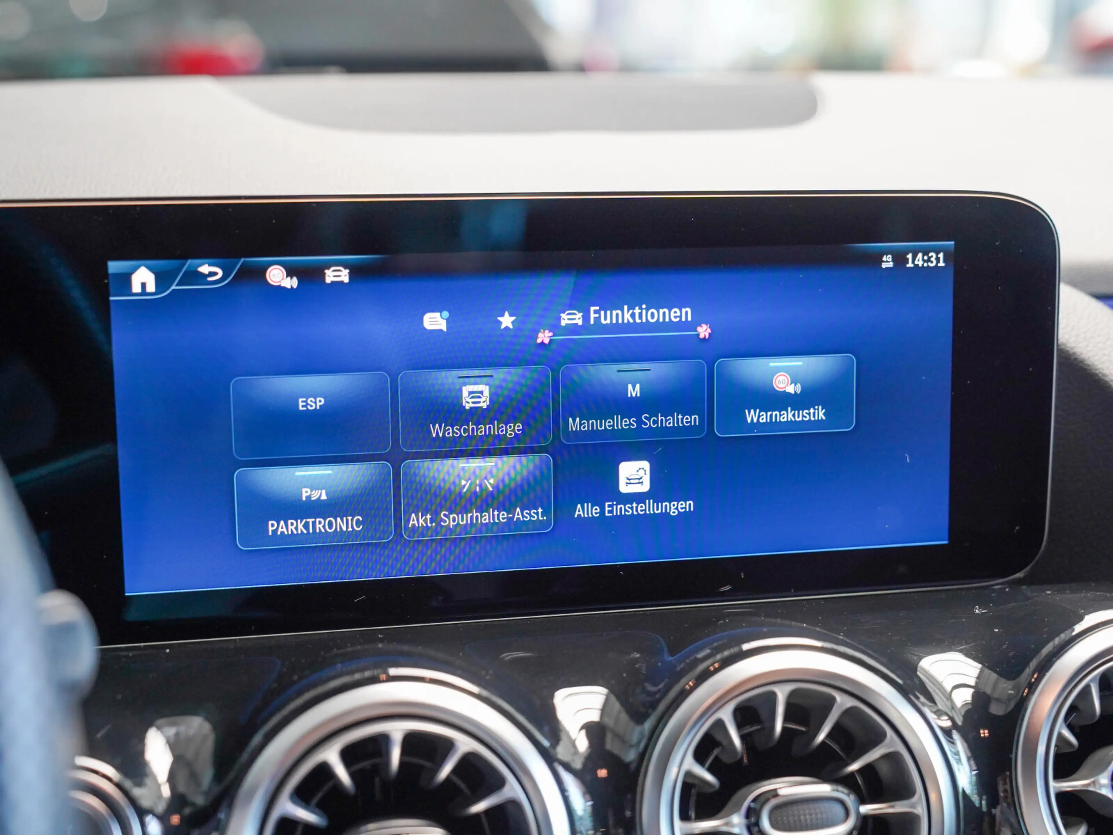 Mercedes-Benz GLA 250 GLA 250 e AMG Line bahiabraun AHK MULTIBEAM DAB — photo 23