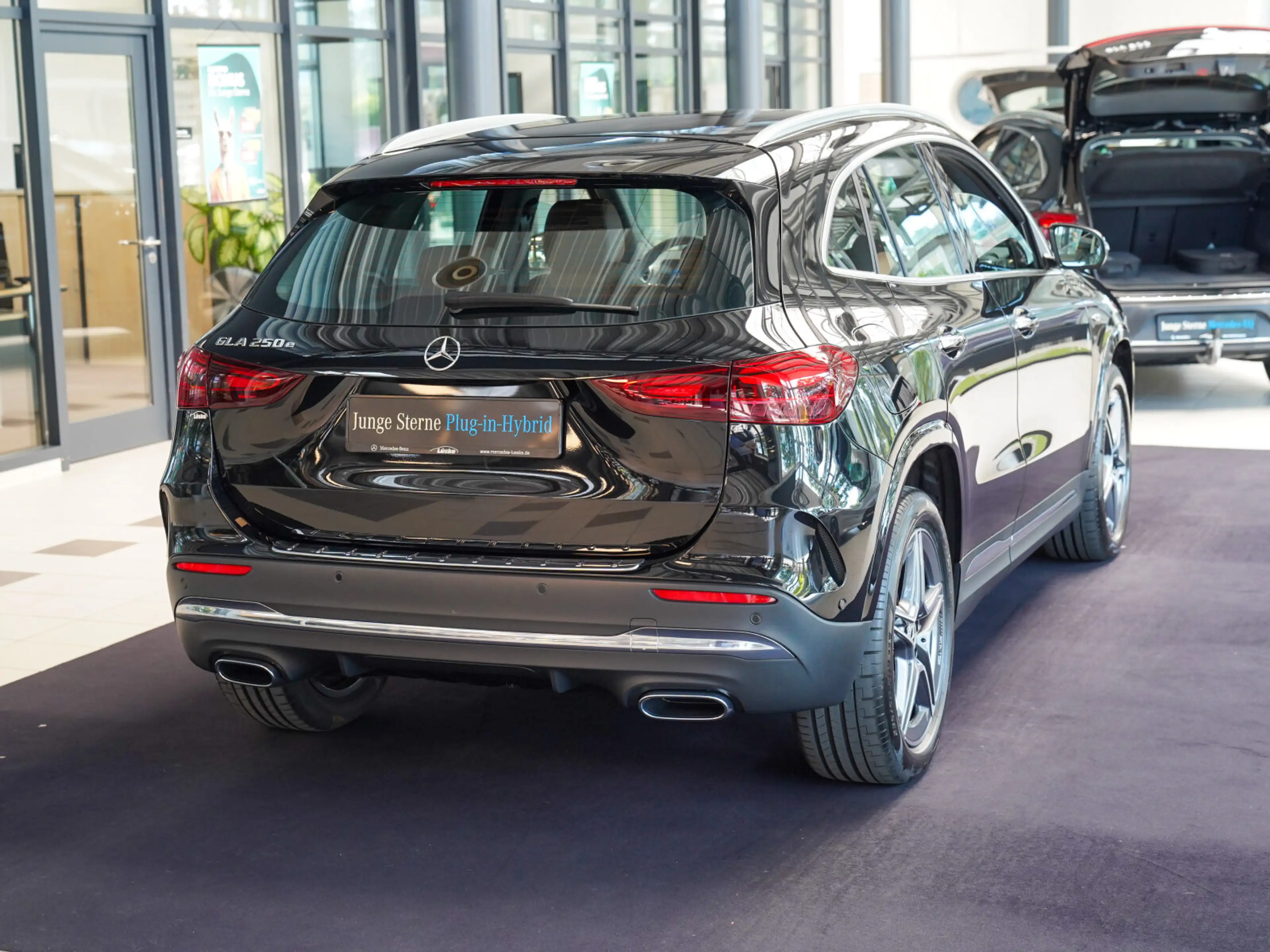 Mercedes-Benz GLA 250 GLA 250 e AMG Line bahiabraun AHK MULTIBEAM DAB — photo 3