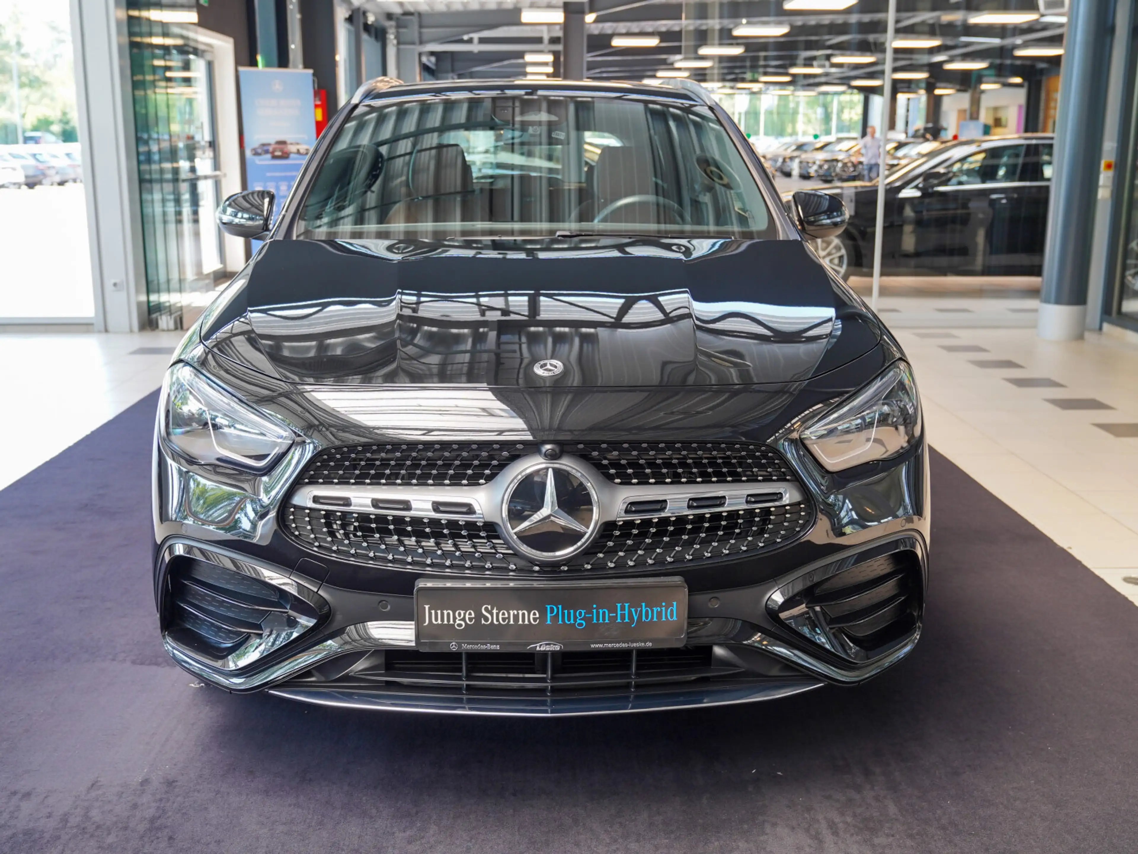 Mercedes-Benz GLA 250 GLA 250 e AMG Line bahiabraun AHK MULTIBEAM DAB — photo 8
