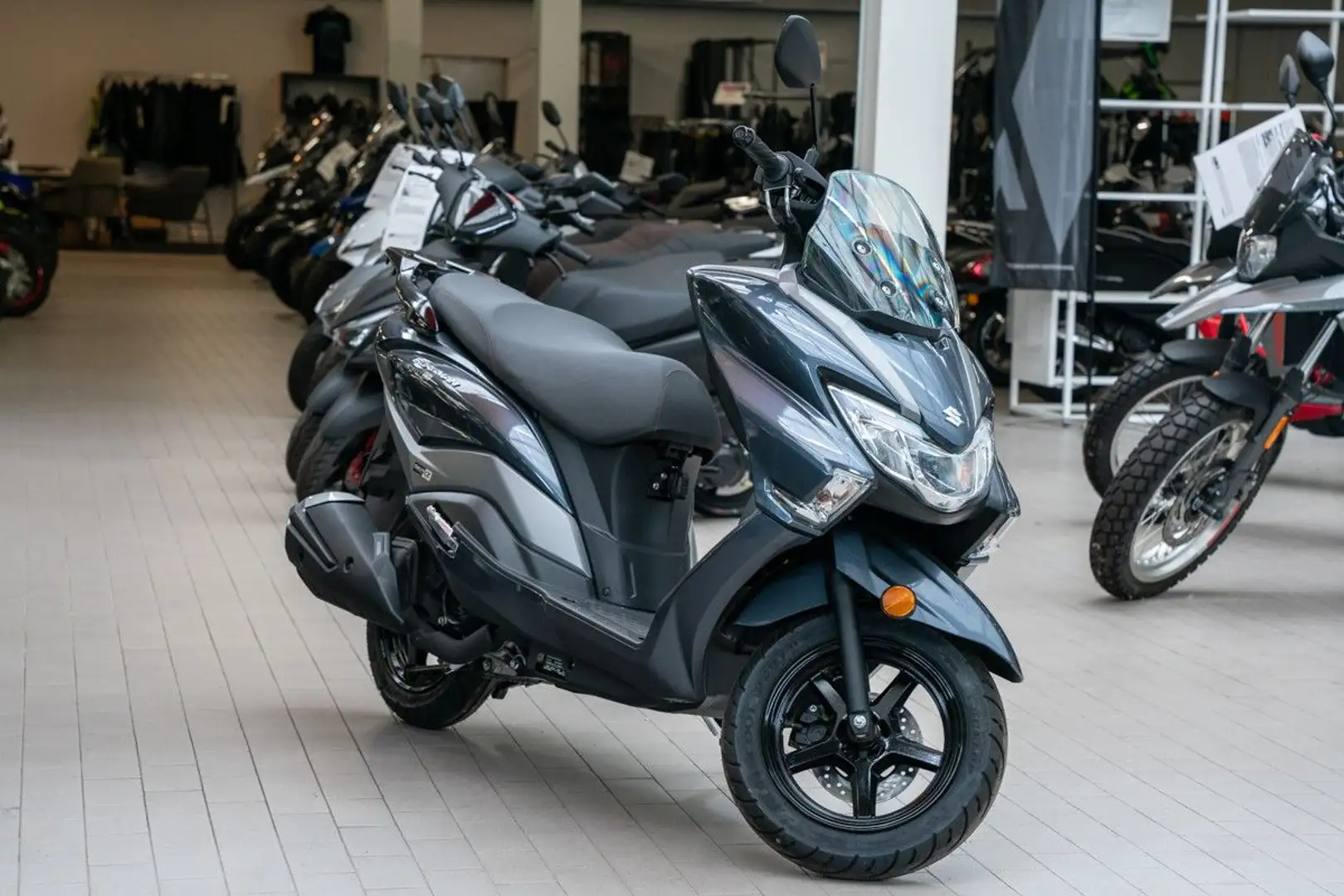 Suzuki Burgman 125 sofort lieferbar, Lieferservice Gri - 2