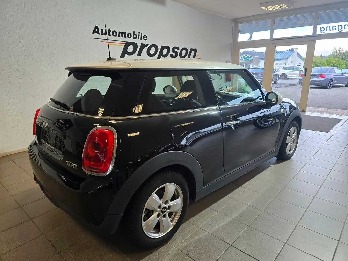 MINI Cooper Mini 3-trg. Cooper KLIMA Schwarz - 2