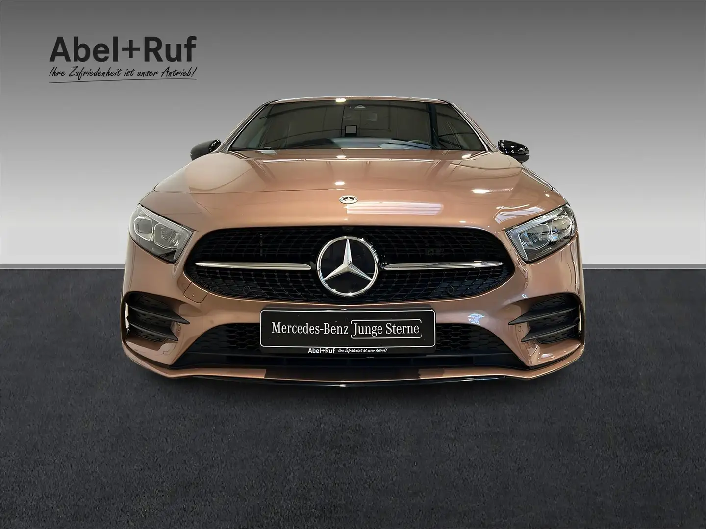 Mercedes-Benz A 250 e AMG+LED+NIGHT+Ambiente+CarPlay+TotW+360° Gold - 2