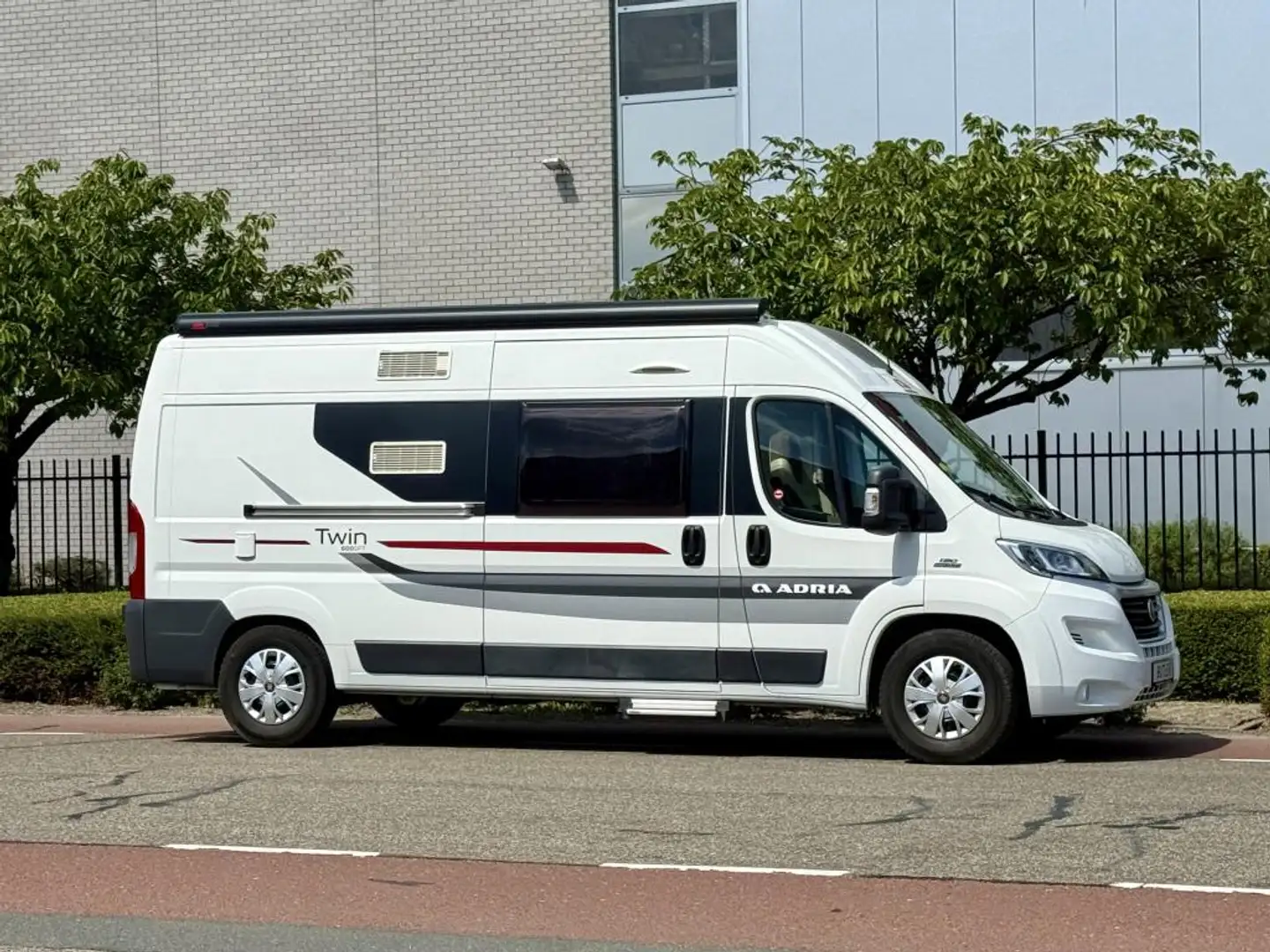 Adria Twin 600 SPT 130 PK 2015 75000KM - 2