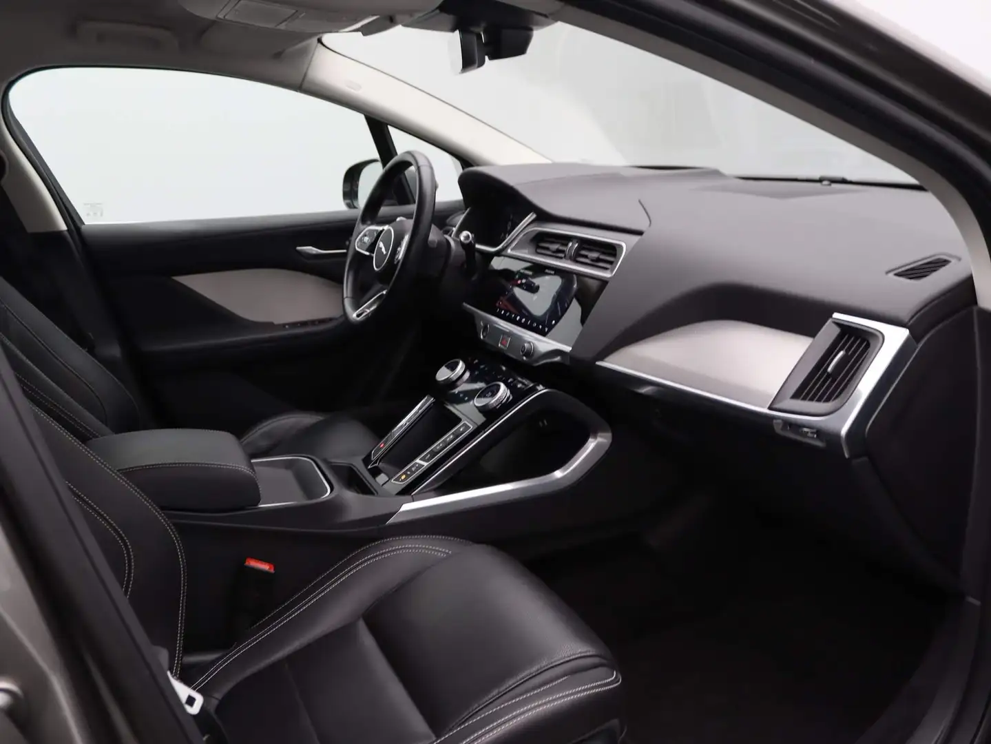 Jaguar I-Pace EV400 SE 90 kWh | BTW | 360 Camera | Luchtvering | Gris - 2