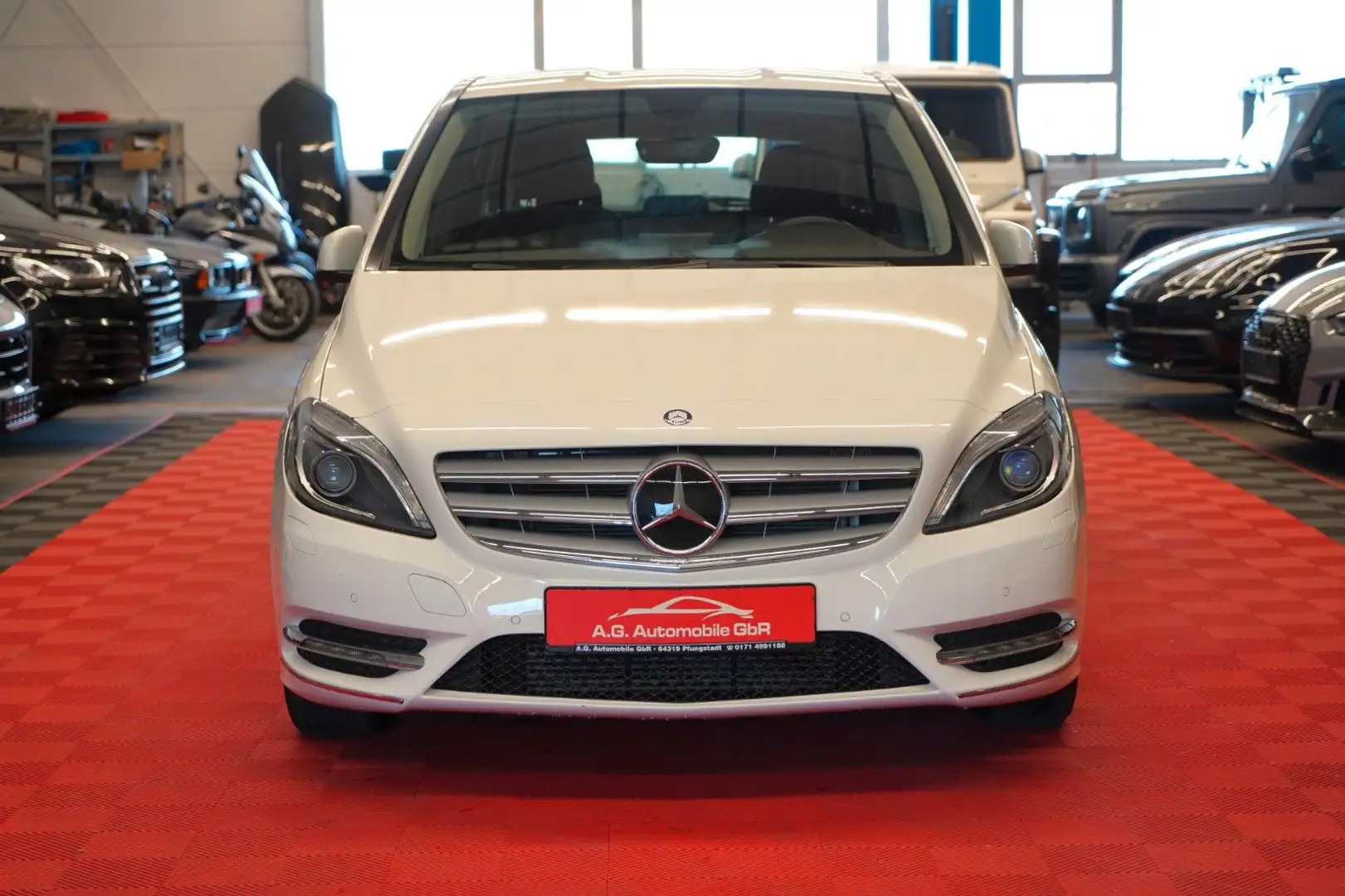 Mercedes-Benz B 180 Bi-Xenon*Rückfahrk*Kllima*6Gang* Weiß - 2