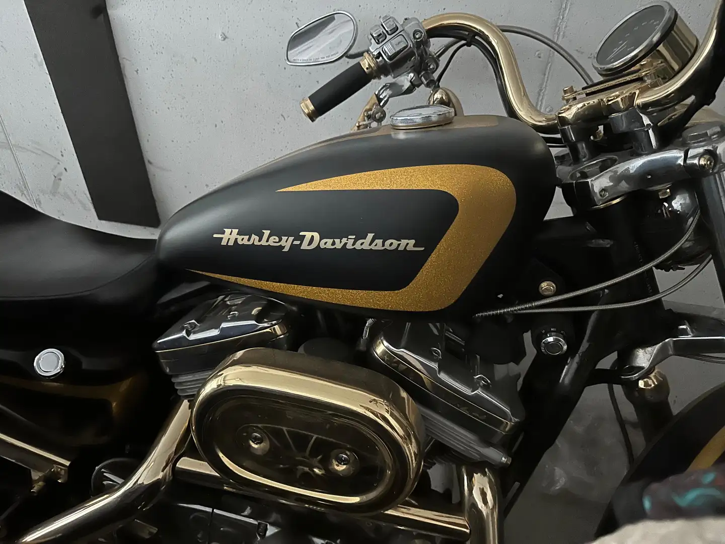 Harley-Davidson 1200 Custom Noir - 1