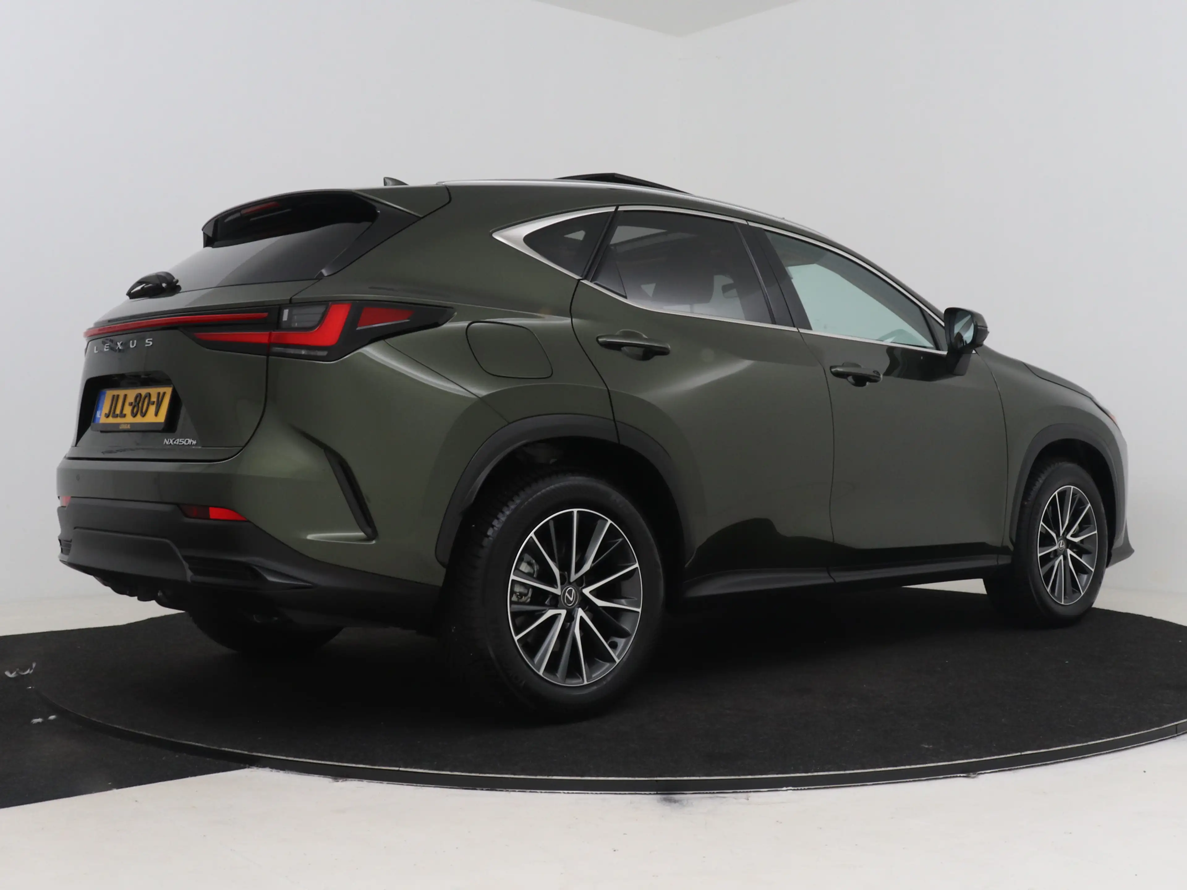Lexus NX 450h+ AWD Luxury Line | elektrisch glazen panoramadak | — photo 2