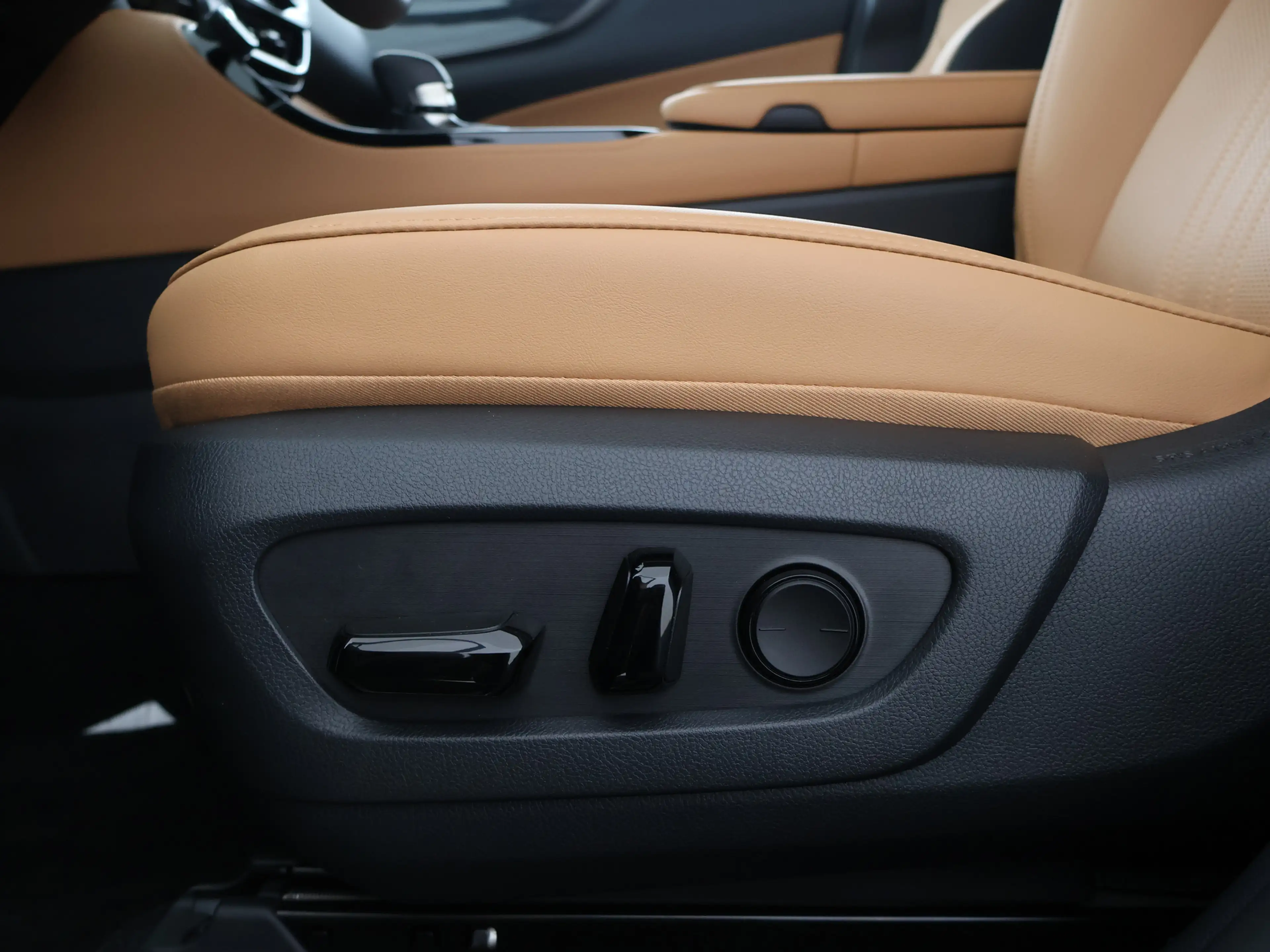 Lexus NX 450h+ AWD Luxury Line | elektrisch glazen panoramadak | — photo 14
