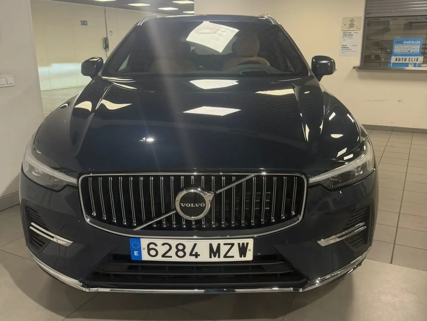 Volvo XC60 T6 Recharge Ultra Bright Azul - 2