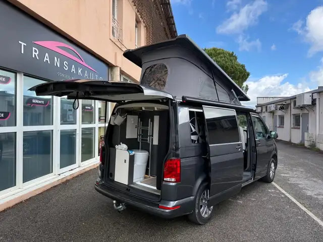 Volkswagen Transporter view 9
