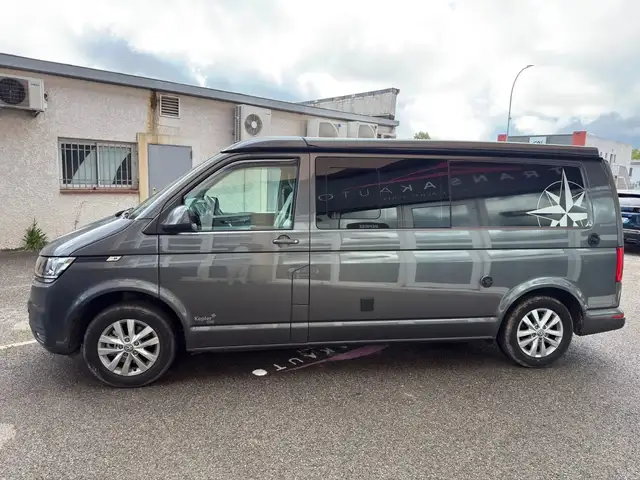 Volkswagen Transporter view 5