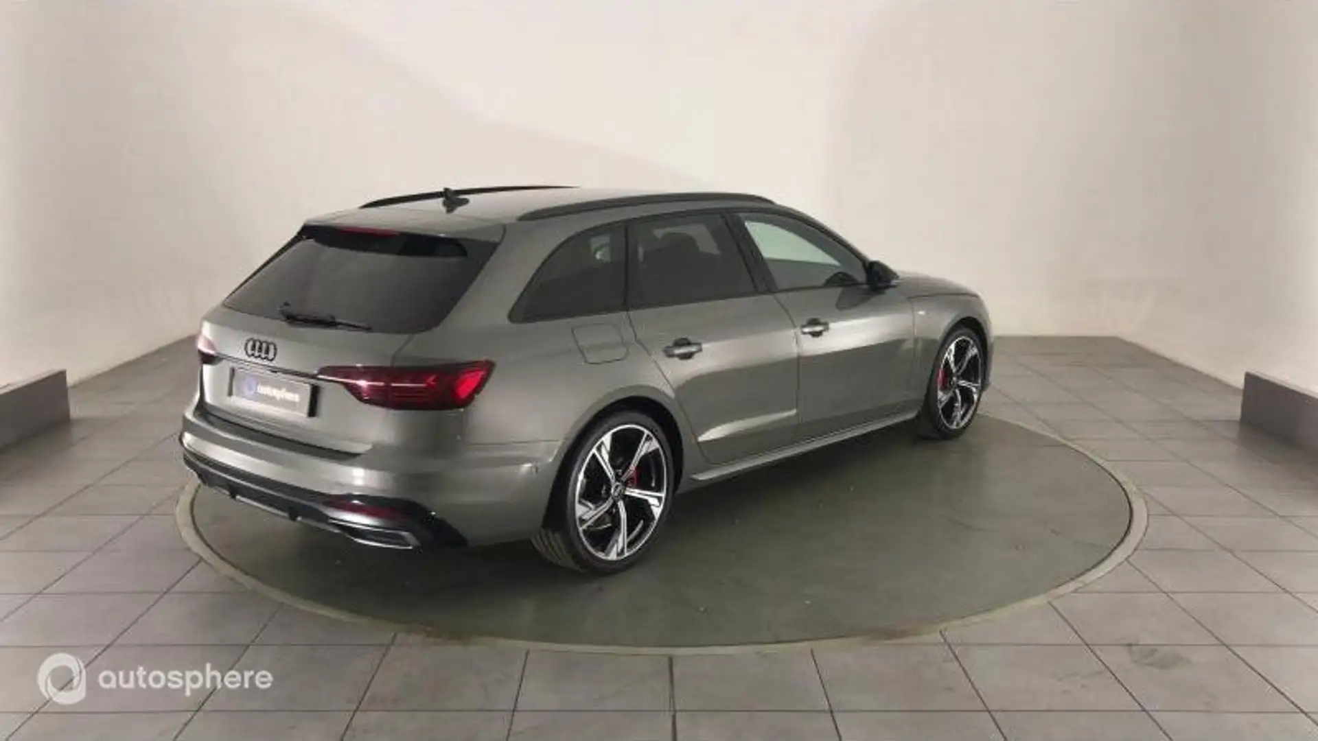 Audi A4 40 TDI 204ch Competition S tronic 7 - 2