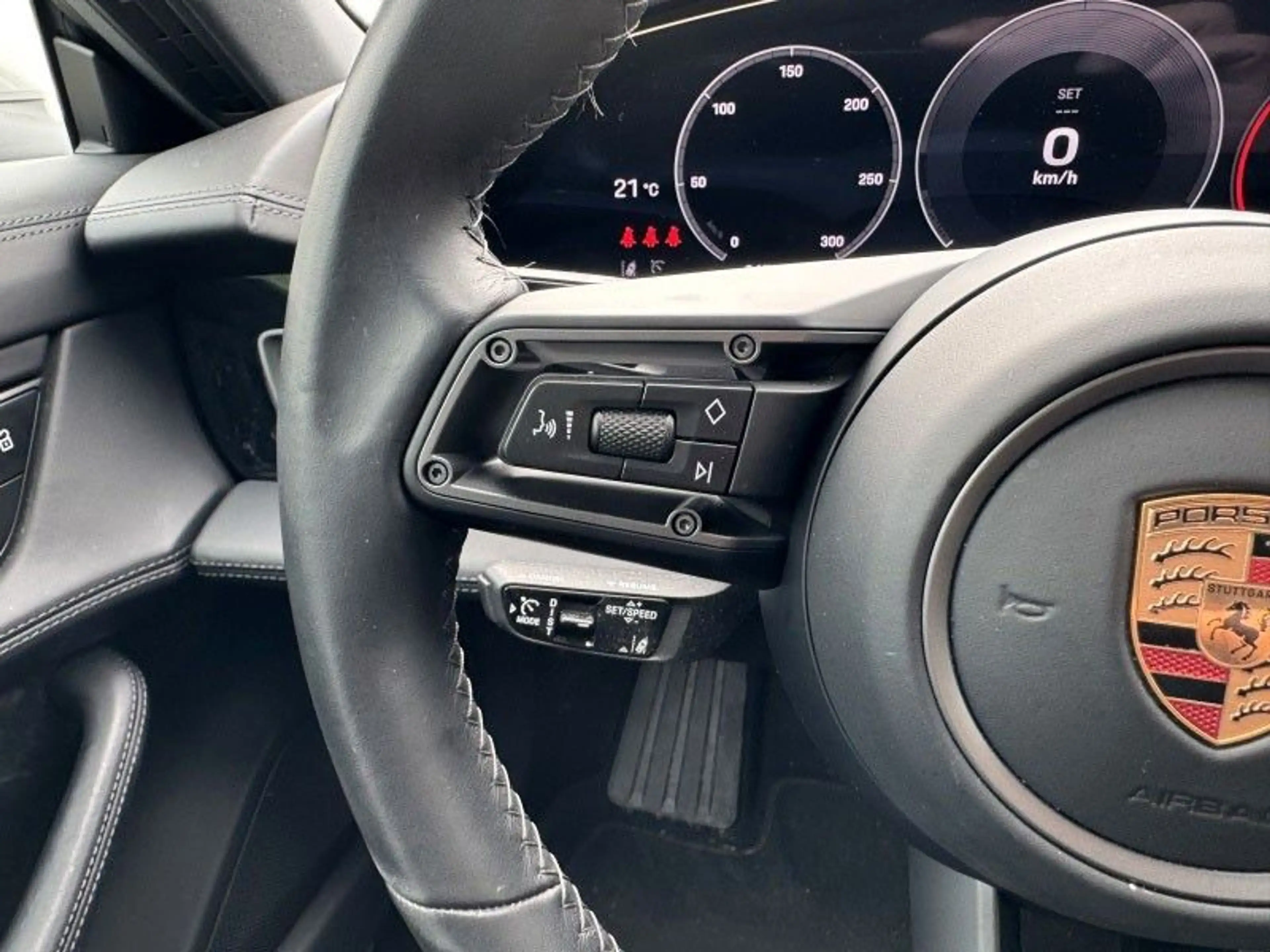 Porsche Taycan Sport Turismo 4 S — photo 12