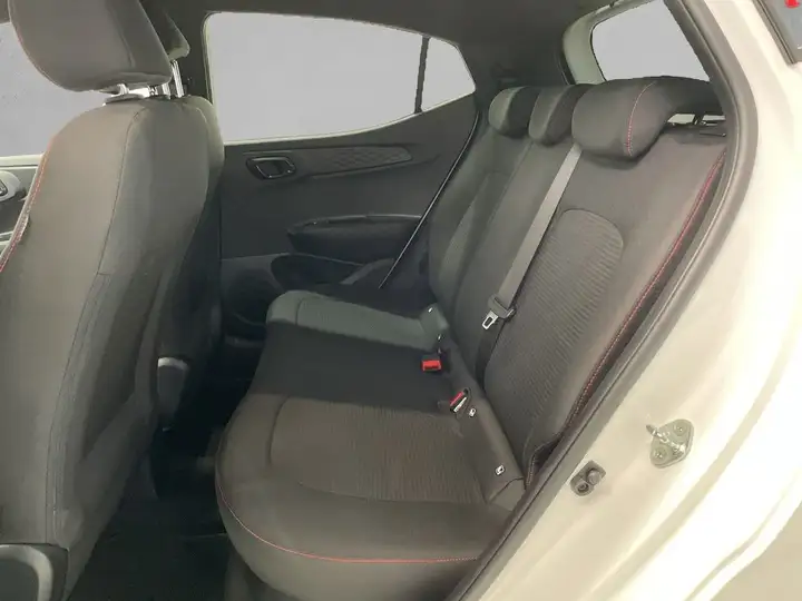 Hyundai i10 2022, foto 12