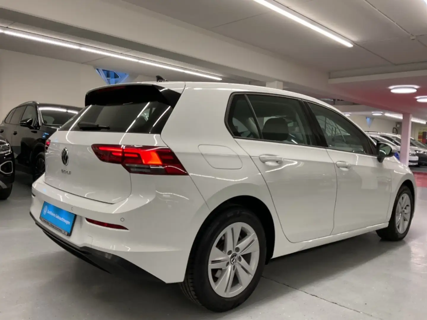 Volkswagen Golf Life 2.0 TDI Navi LED ACC Klima Sitzheizung Weiß - 2