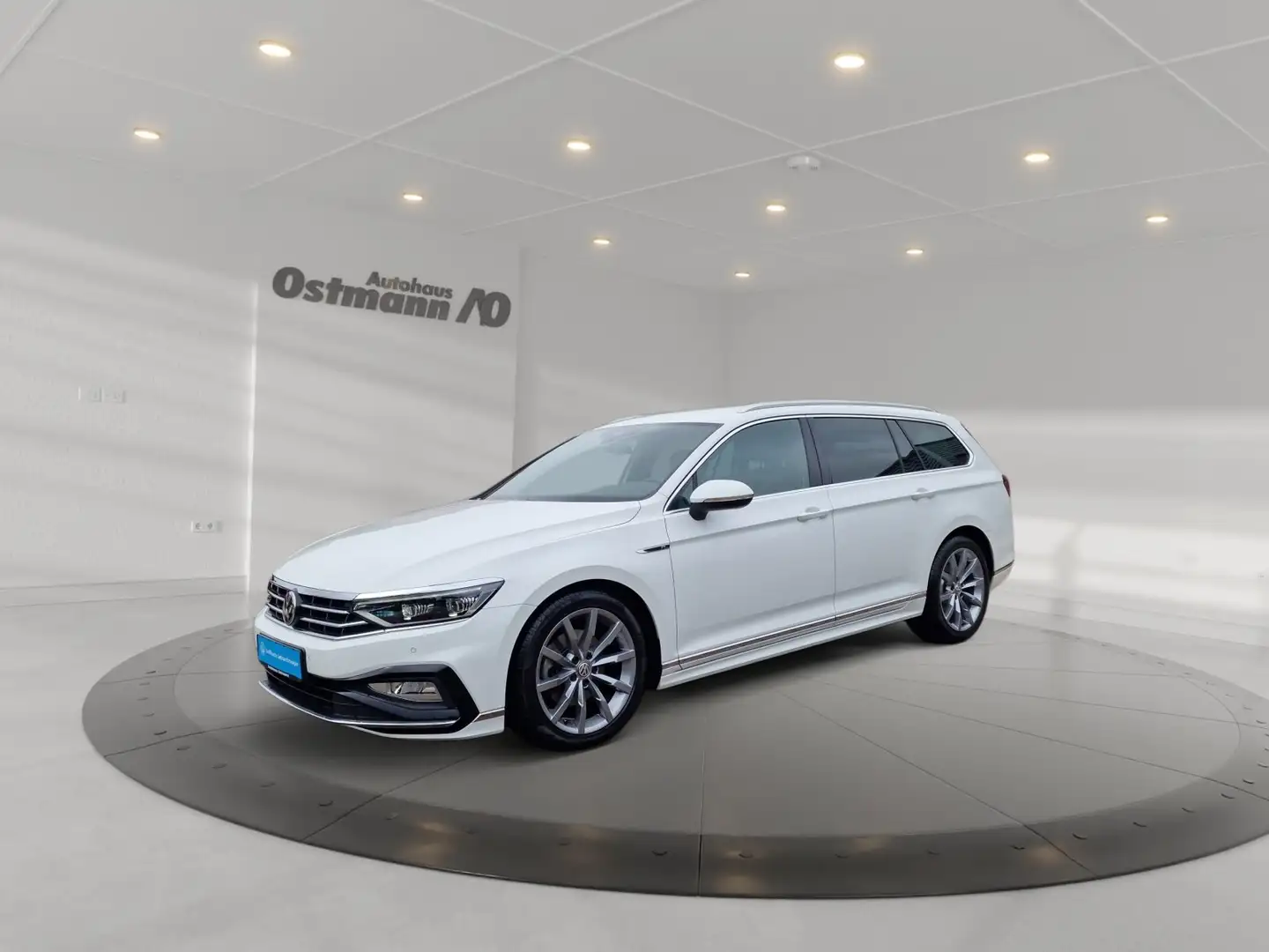 Volkswagen Passat Variant 1.5 TSI BMT Elegance ACC AHK LED Bianco - 2