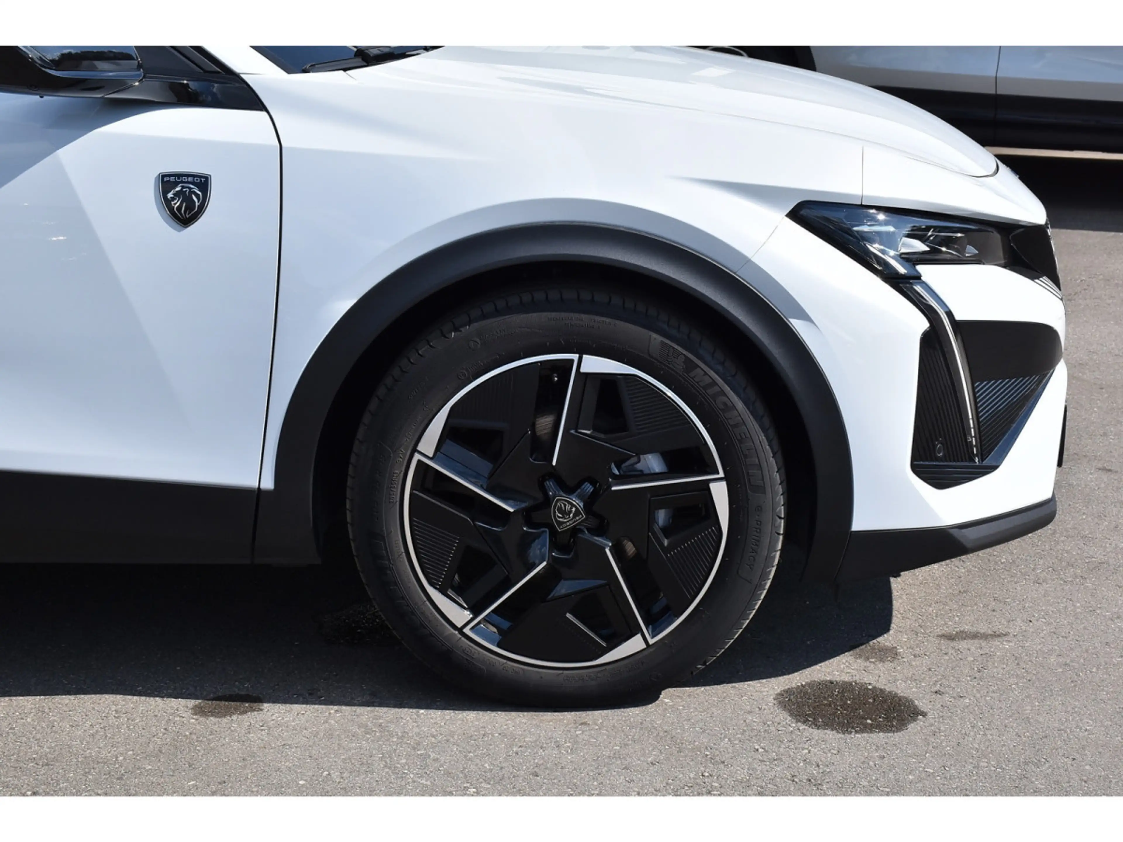 Peugeot 408 1.2 Hybrid 145 e-DCS6 GT MEMO SG MASS CAM360 1° M. — photo 5