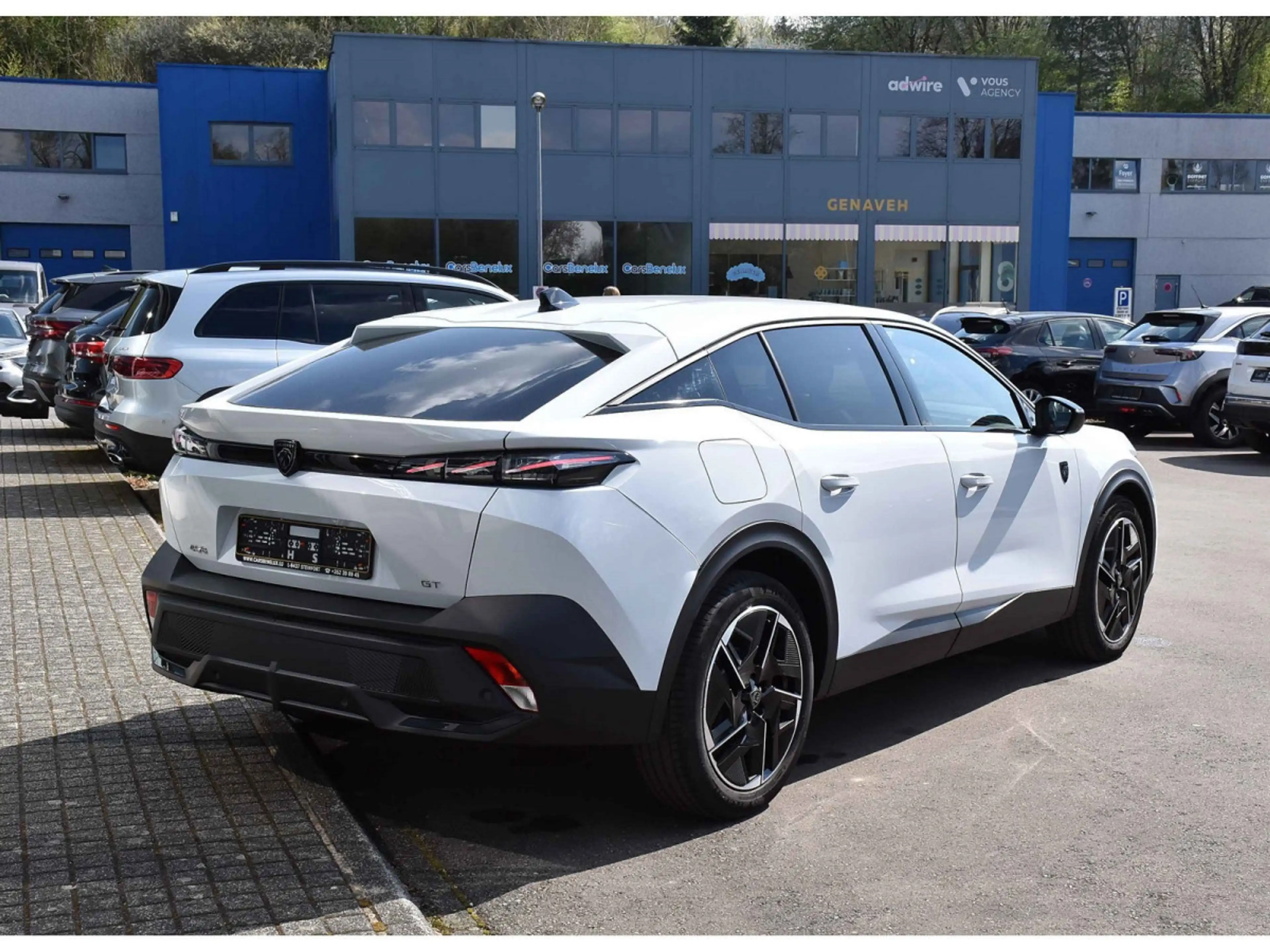Peugeot 408 1.2 Hybrid 145 e-DCS6 GT MEMO SG MASS CAM360 1° M. — photo 4