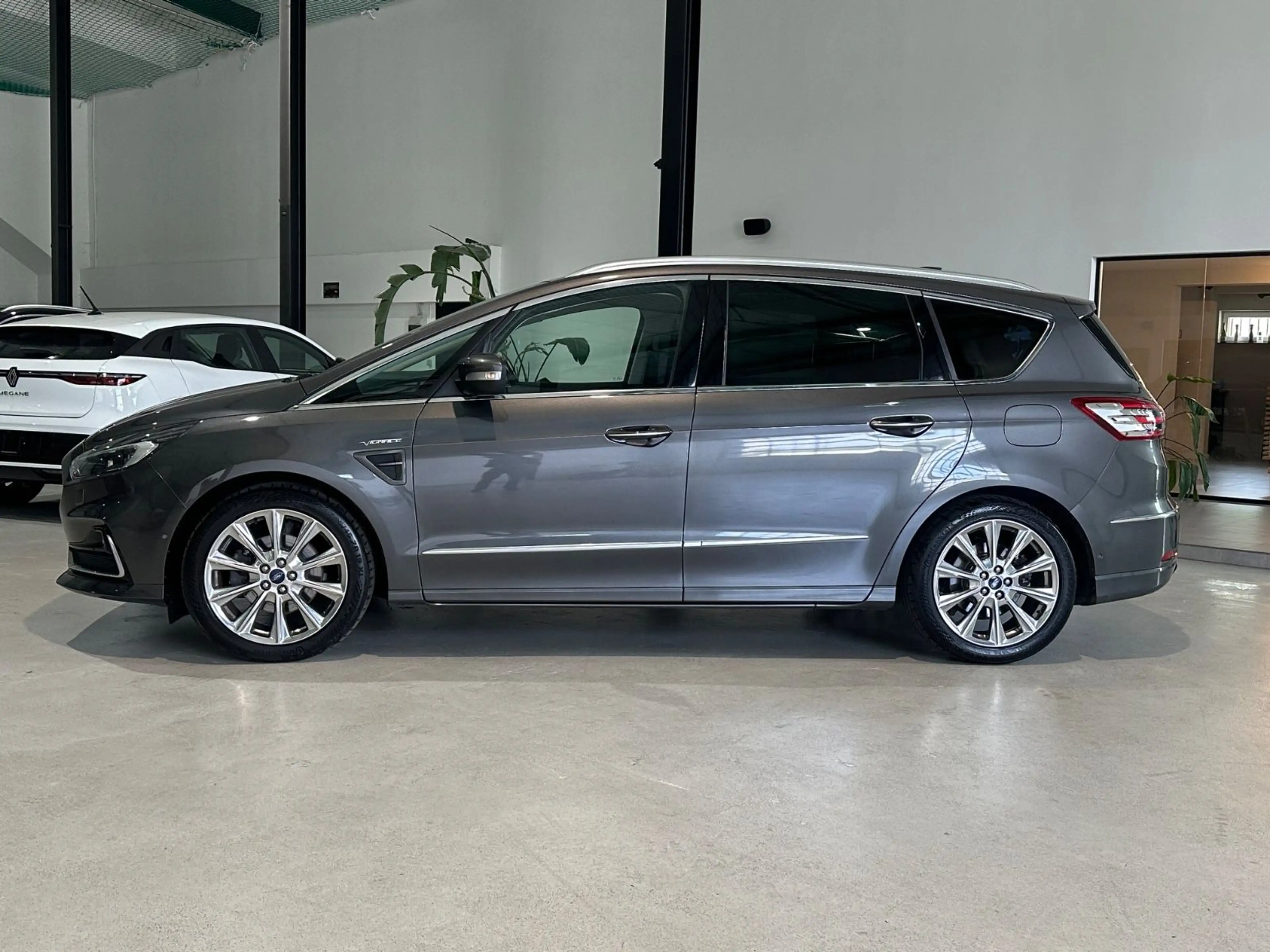 Ford S-Max 2.0 Vignale*4x Verfügbar,ACC,Standheizung* — photo 6