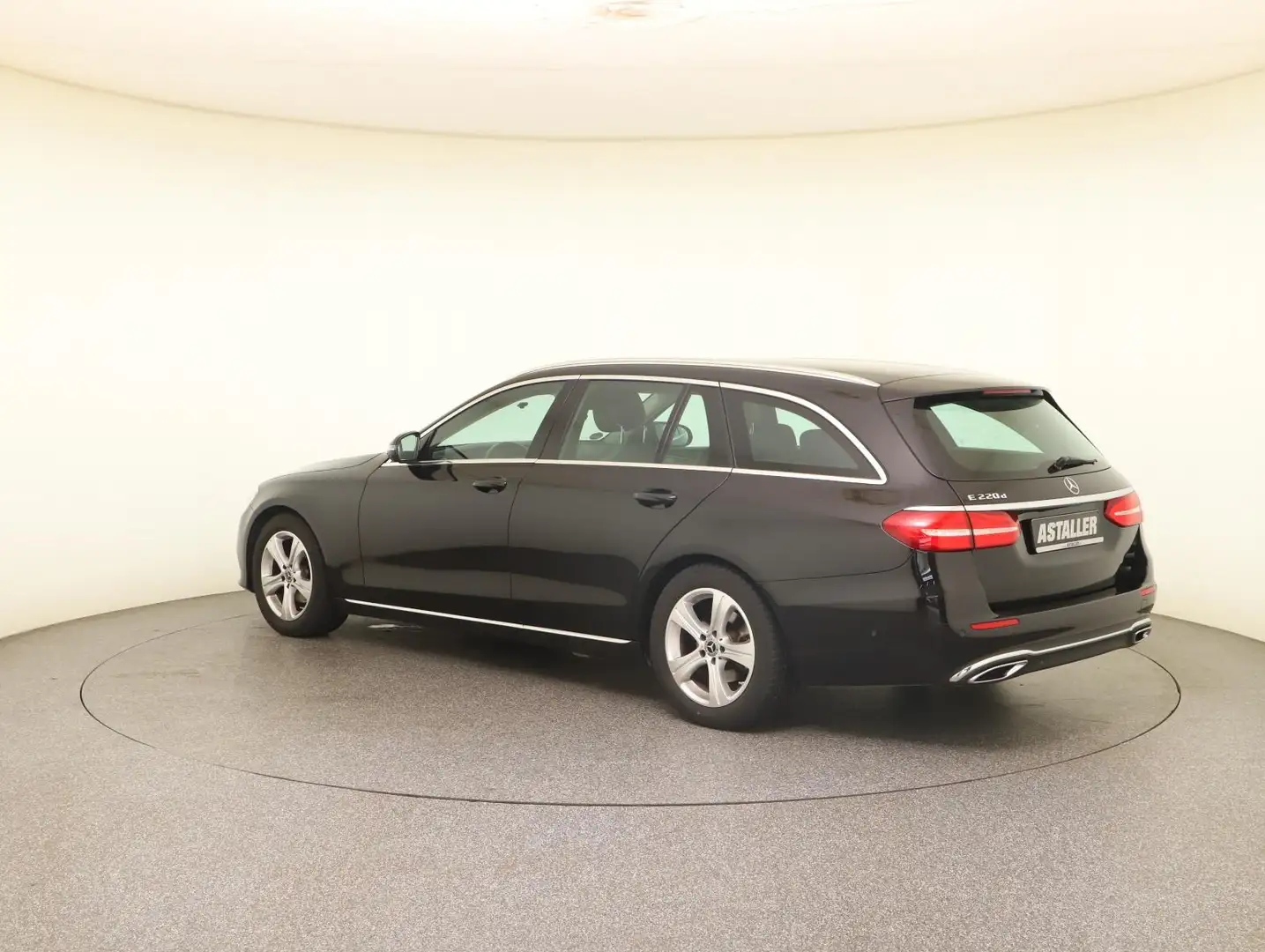 Mercedes-Benz E 220 d T Avantgarde 2x +KAM+Easy+LED+Park-Paket Zwart - 2