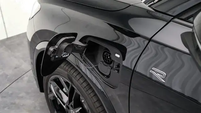 Volkswagen Tiguan view 18