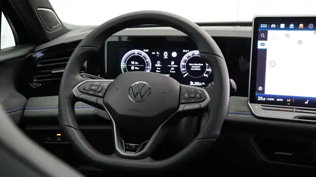 Volkswagen Tiguan view 25