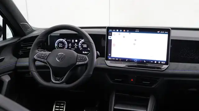 Volkswagen Tiguan view 12