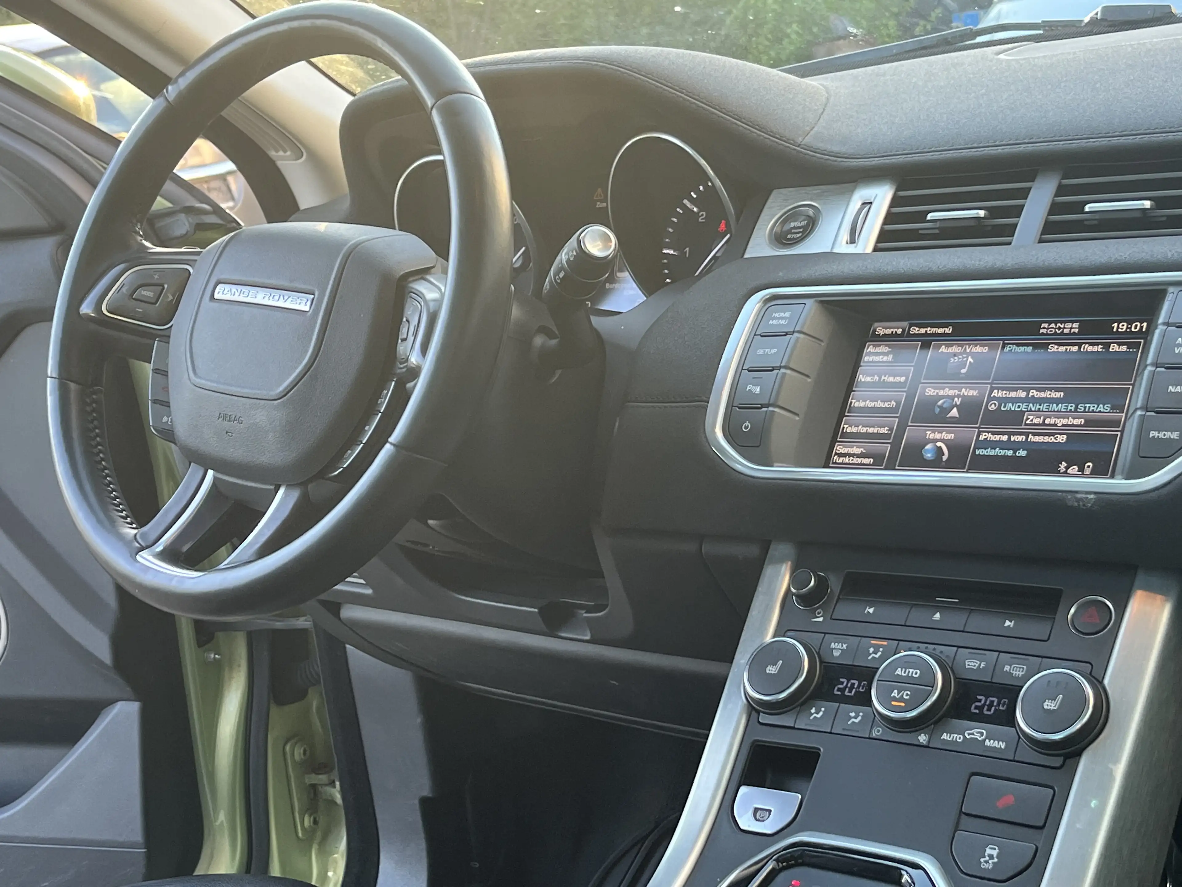 Land Rover Range Rover Evoque Pure — photo 12