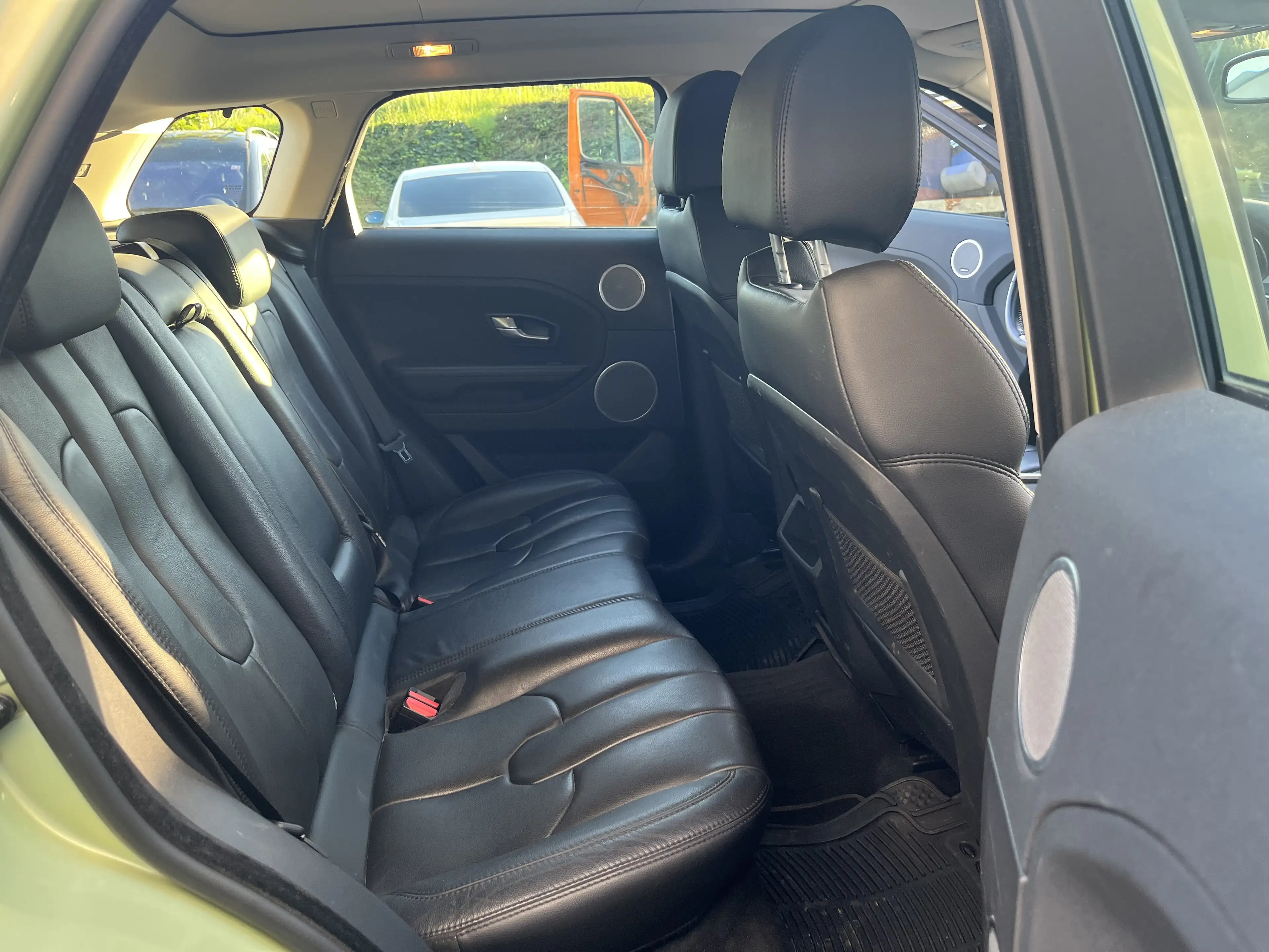 Land Rover Range Rover Evoque Pure — photo 8