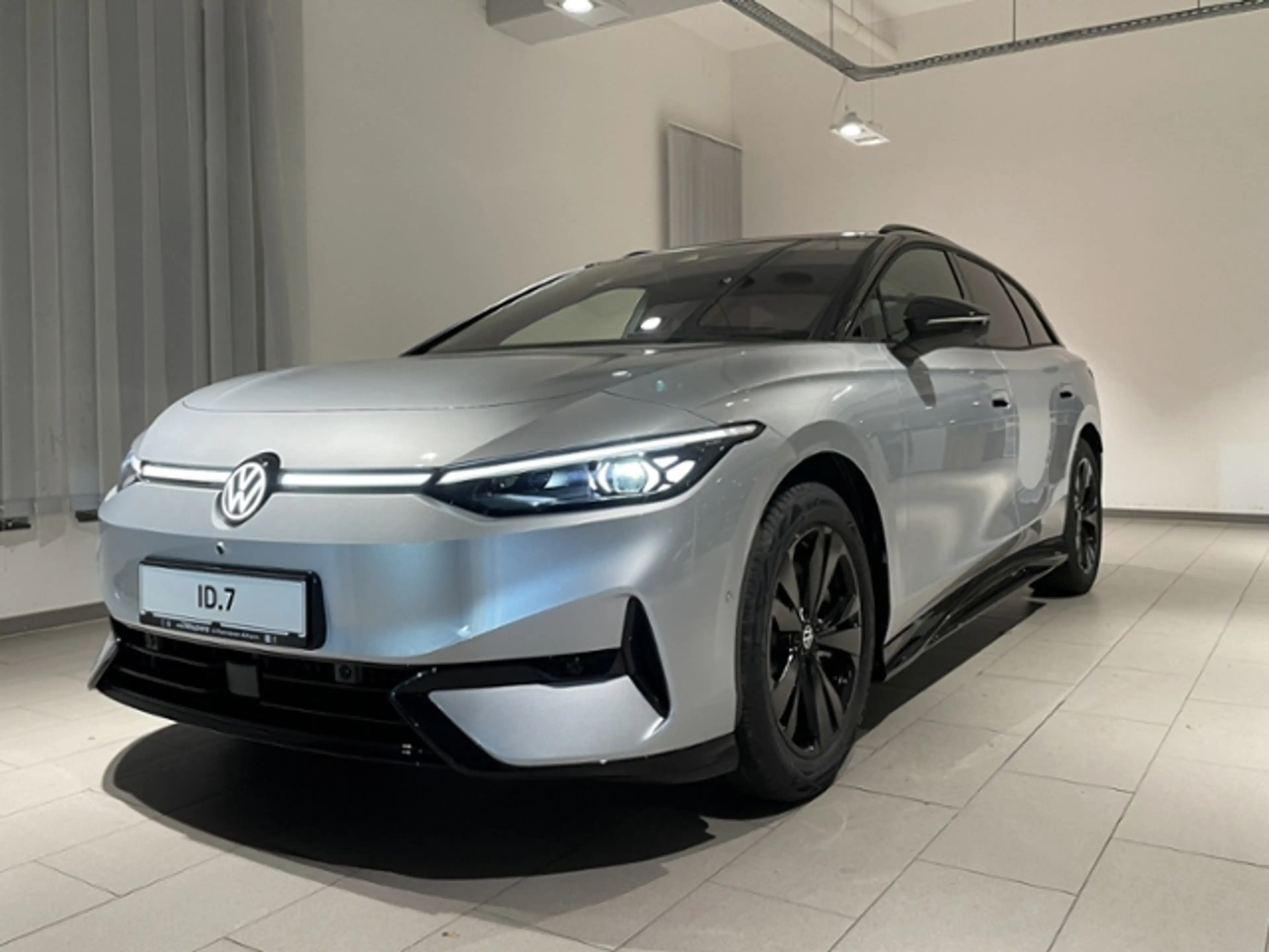 Volkswagen ID.7 Tourer Pro S DSG+NAVI+KLIMA — photo 2