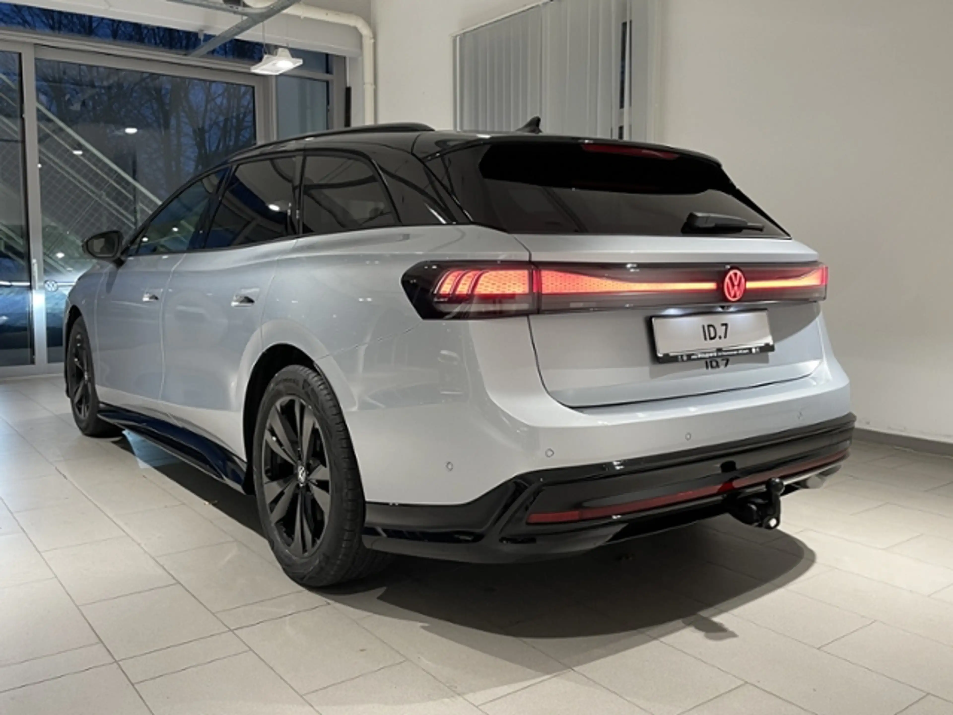 Volkswagen ID.7 Tourer Pro S DSG+NAVI+KLIMA — photo 6