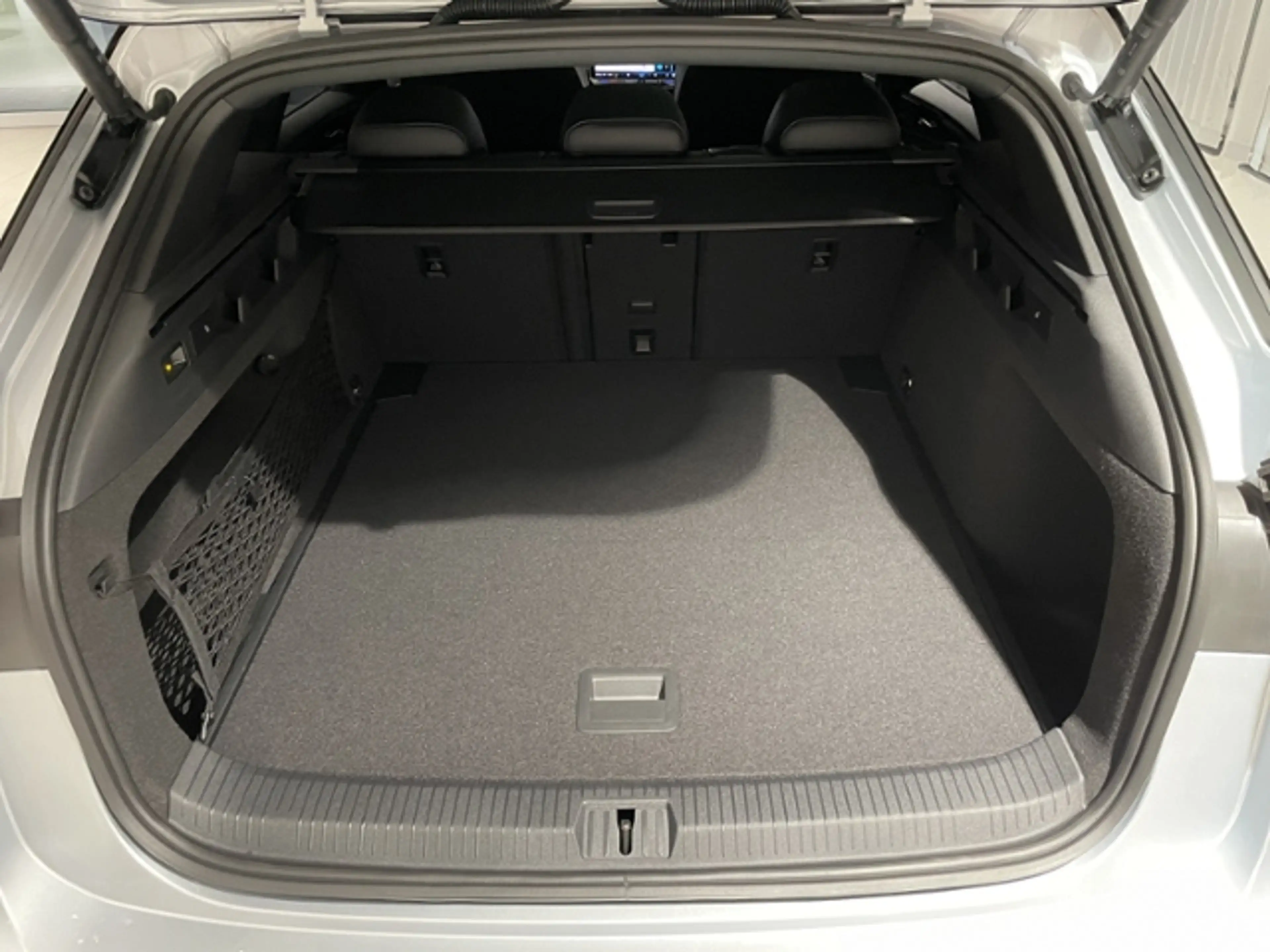Volkswagen ID.7 Tourer Pro S DSG+NAVI+KLIMA — photo 7