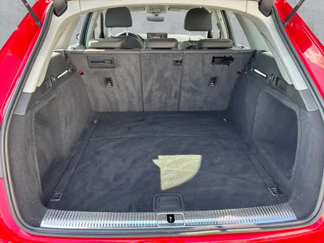 Audi A4 view 14