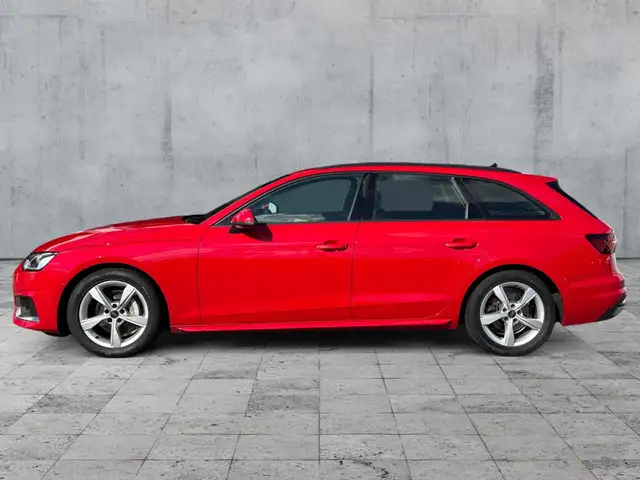 Audi A4 view 4