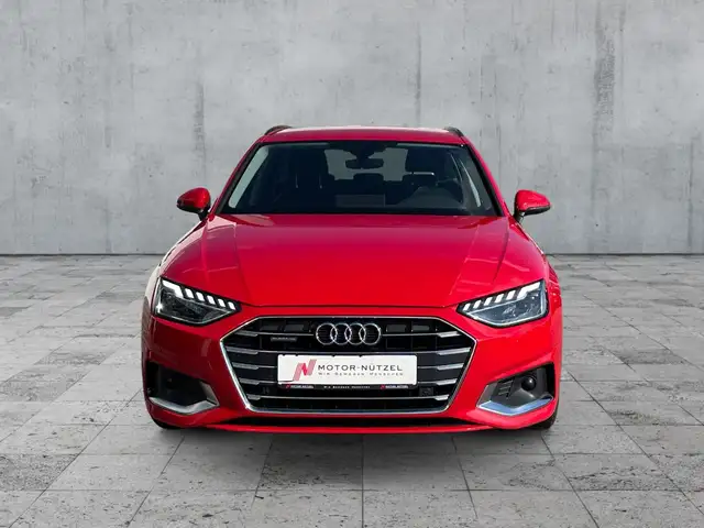 Audi A4 view 3