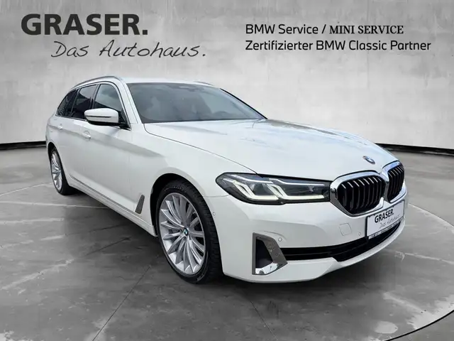 BMW 5 Series view 7