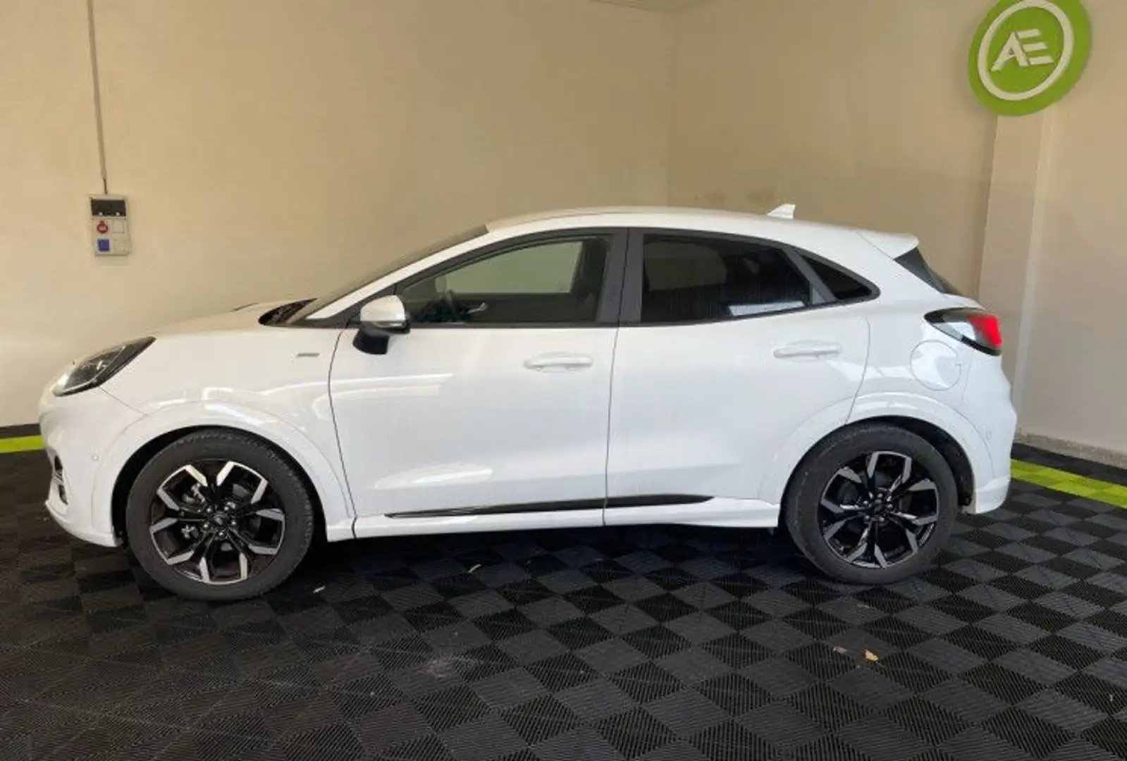 Ford Puma 1.0 Flexifuel S&S mHEV ST-Line X Bianco - 2