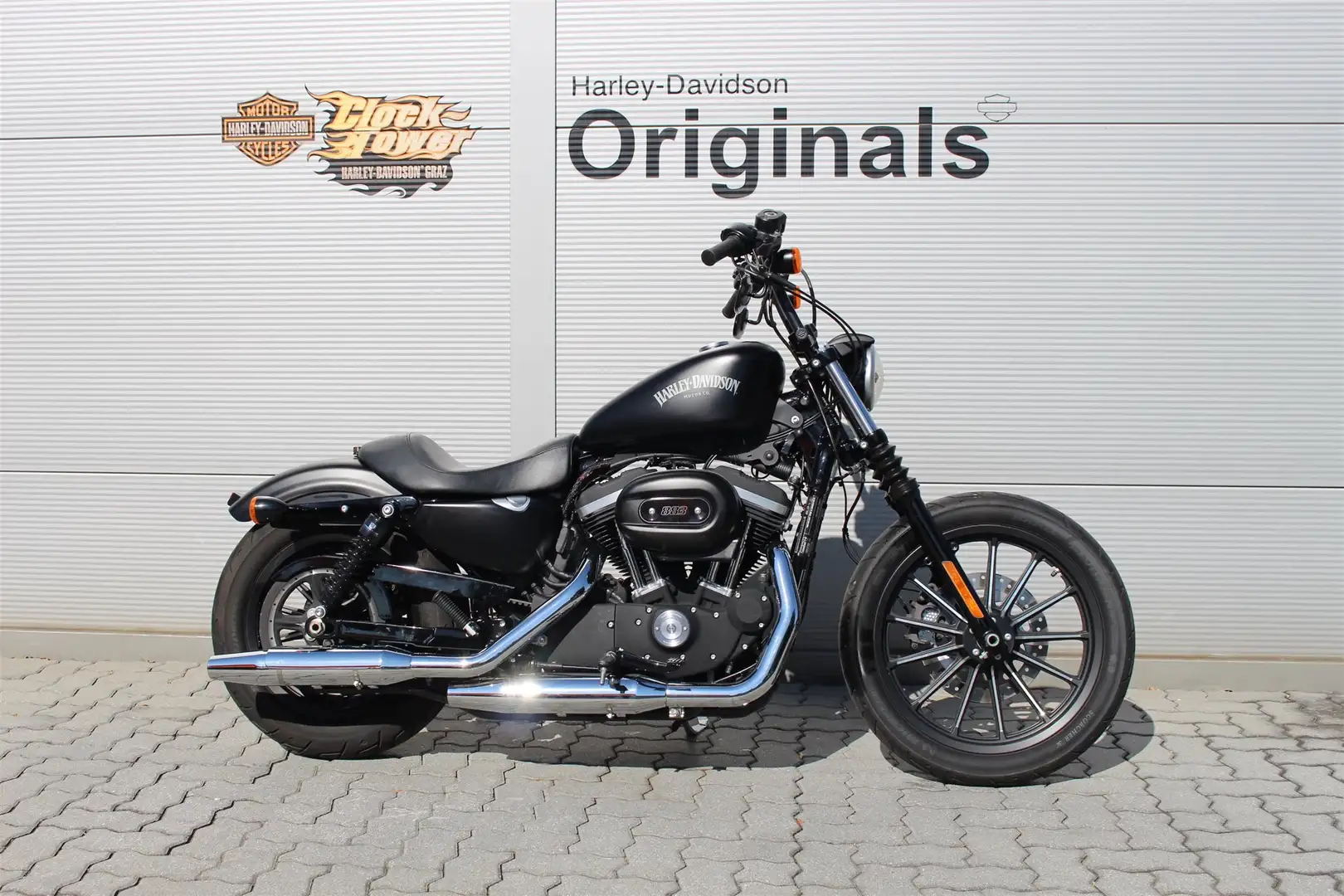 Harley-Davidson Sportster 883 - 1