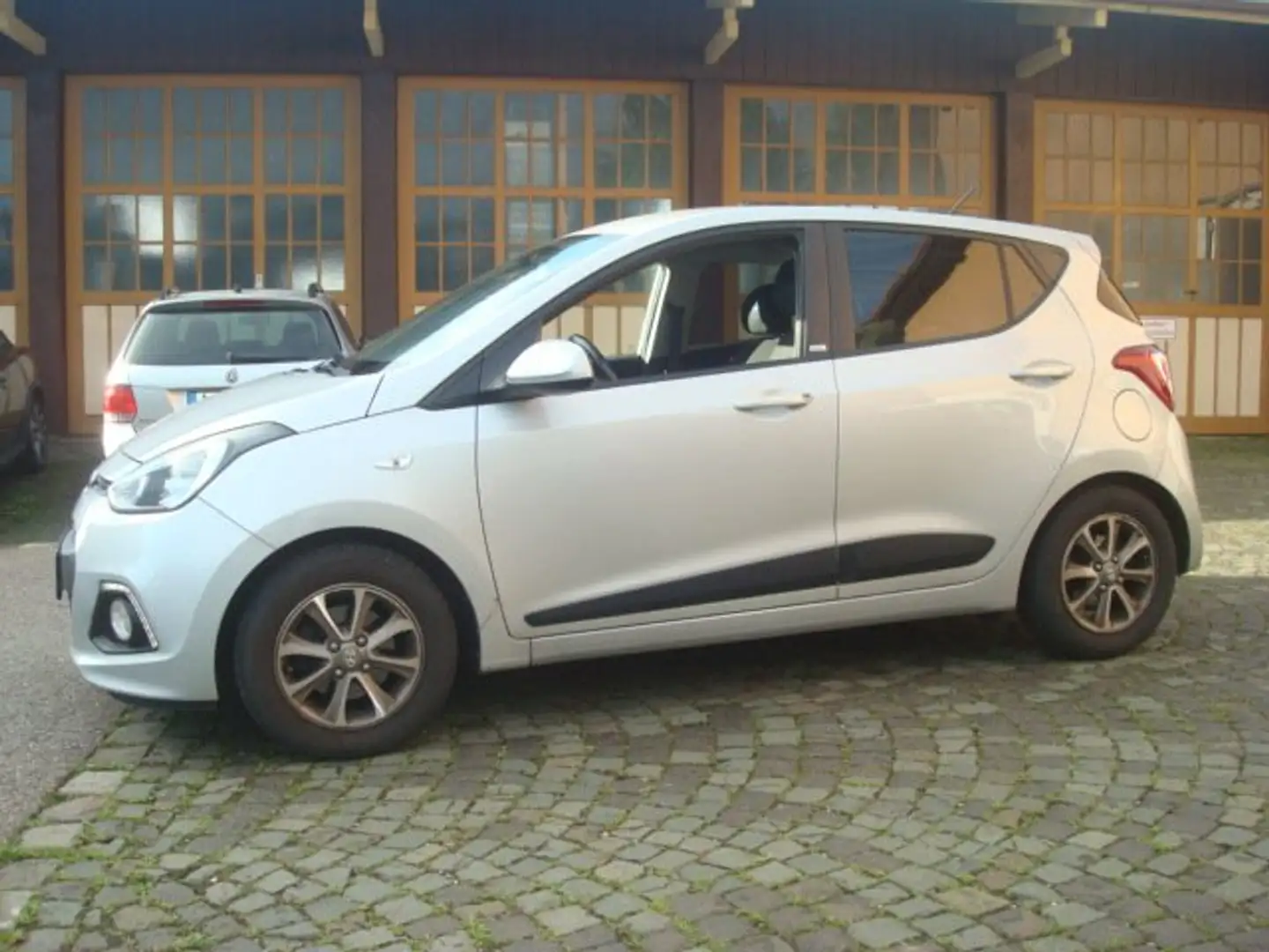 Hyundai i10 Passion Klima 8 x Räder Grau - 1