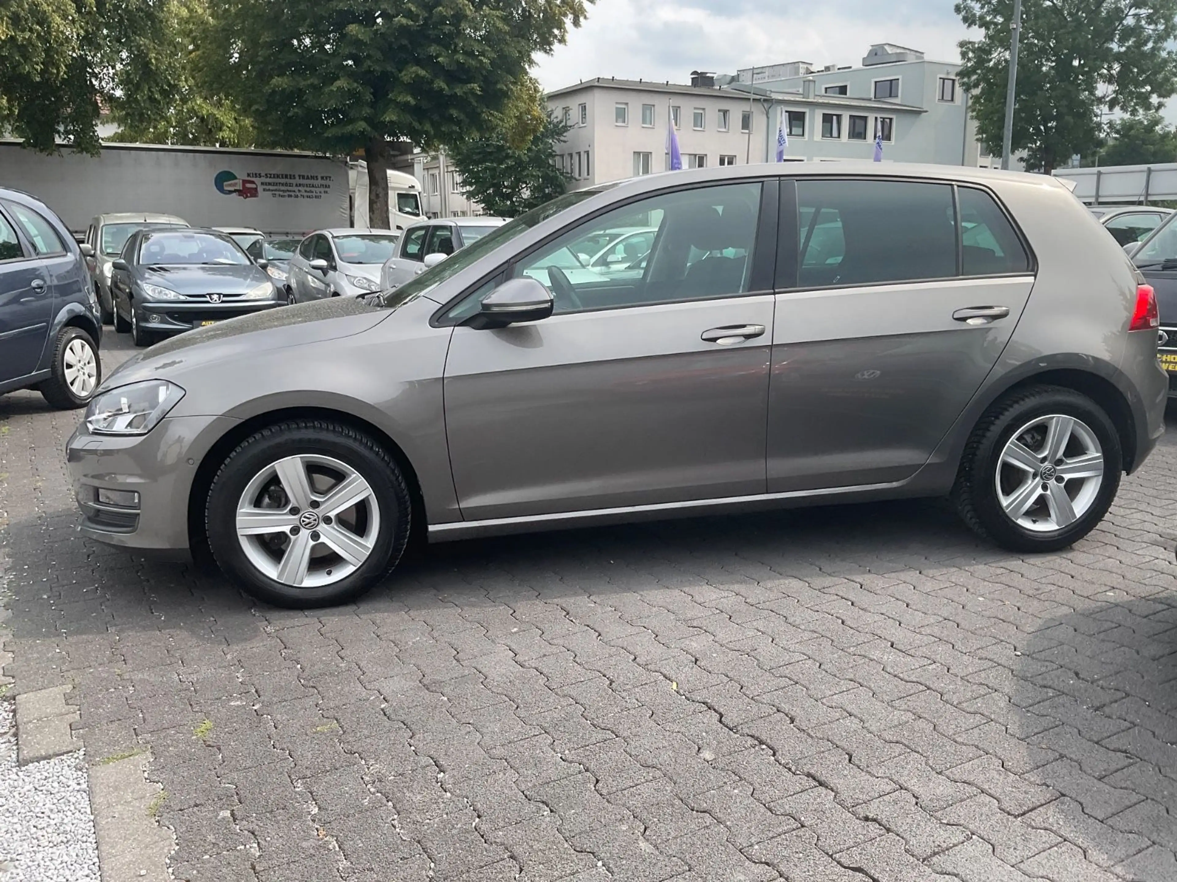 Volkswagen Golf VII 1.2 TSI Einparkassist 53 TKM 1.Hd — photo 3