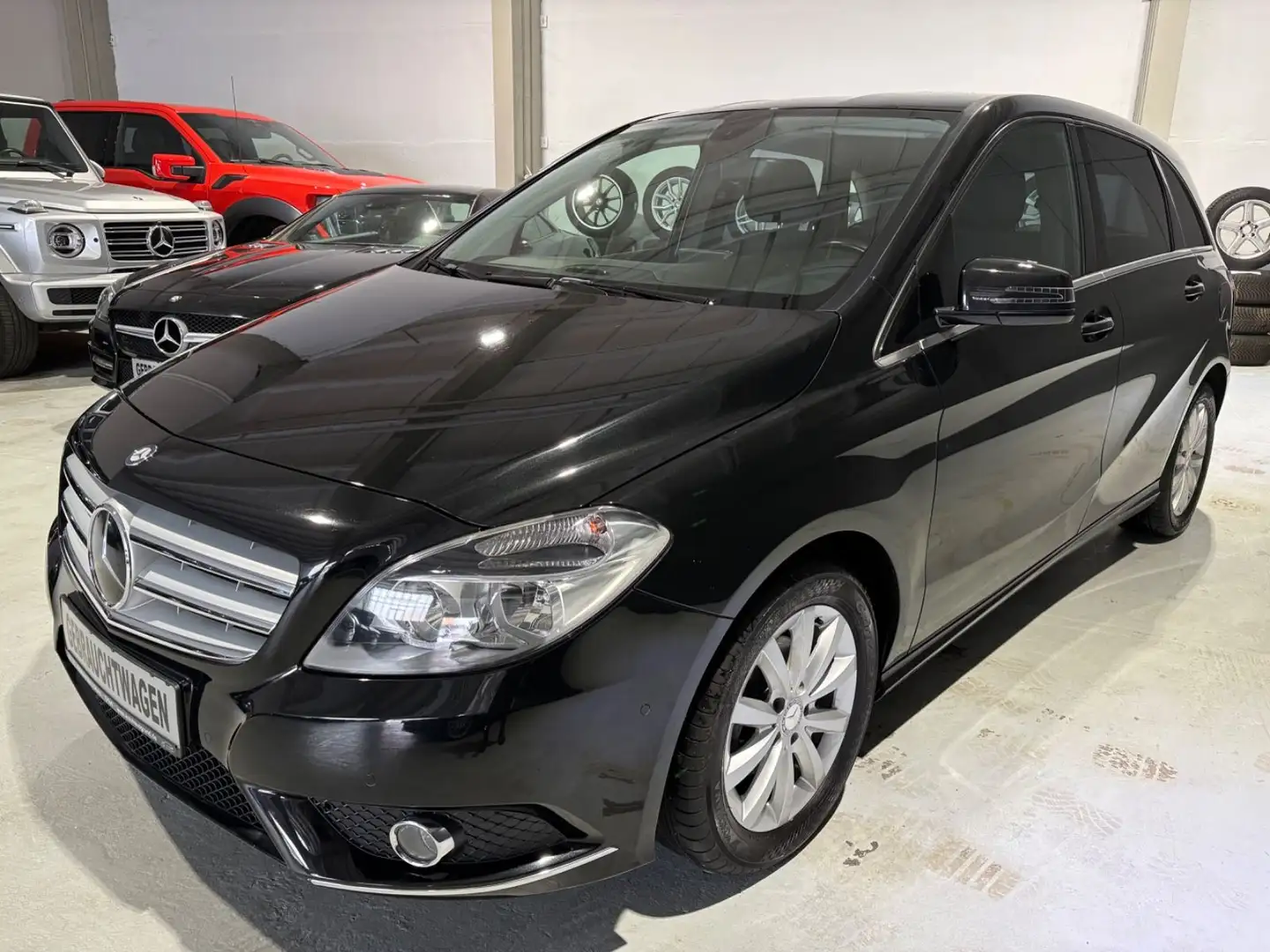 Mercedes-Benz B 180 *AHK*Navi*Klimaanlage*SHZ* Schwarz - 1
