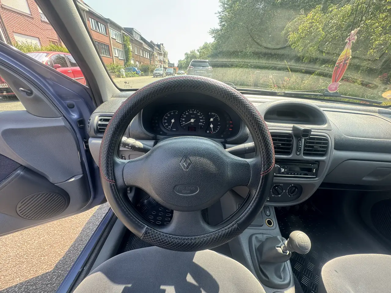 Renault Clio 1.2i RN, foto 9