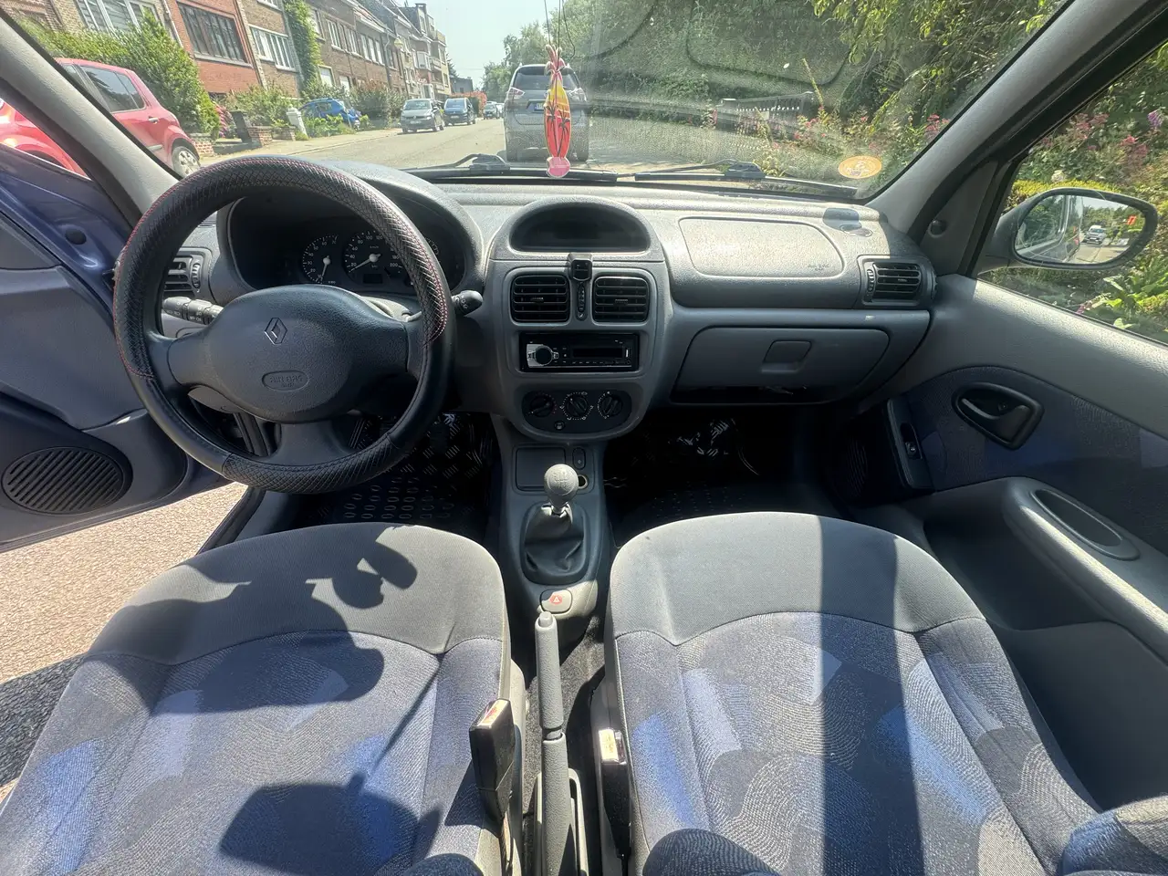 Renault Clio 1.2i RN, foto 11