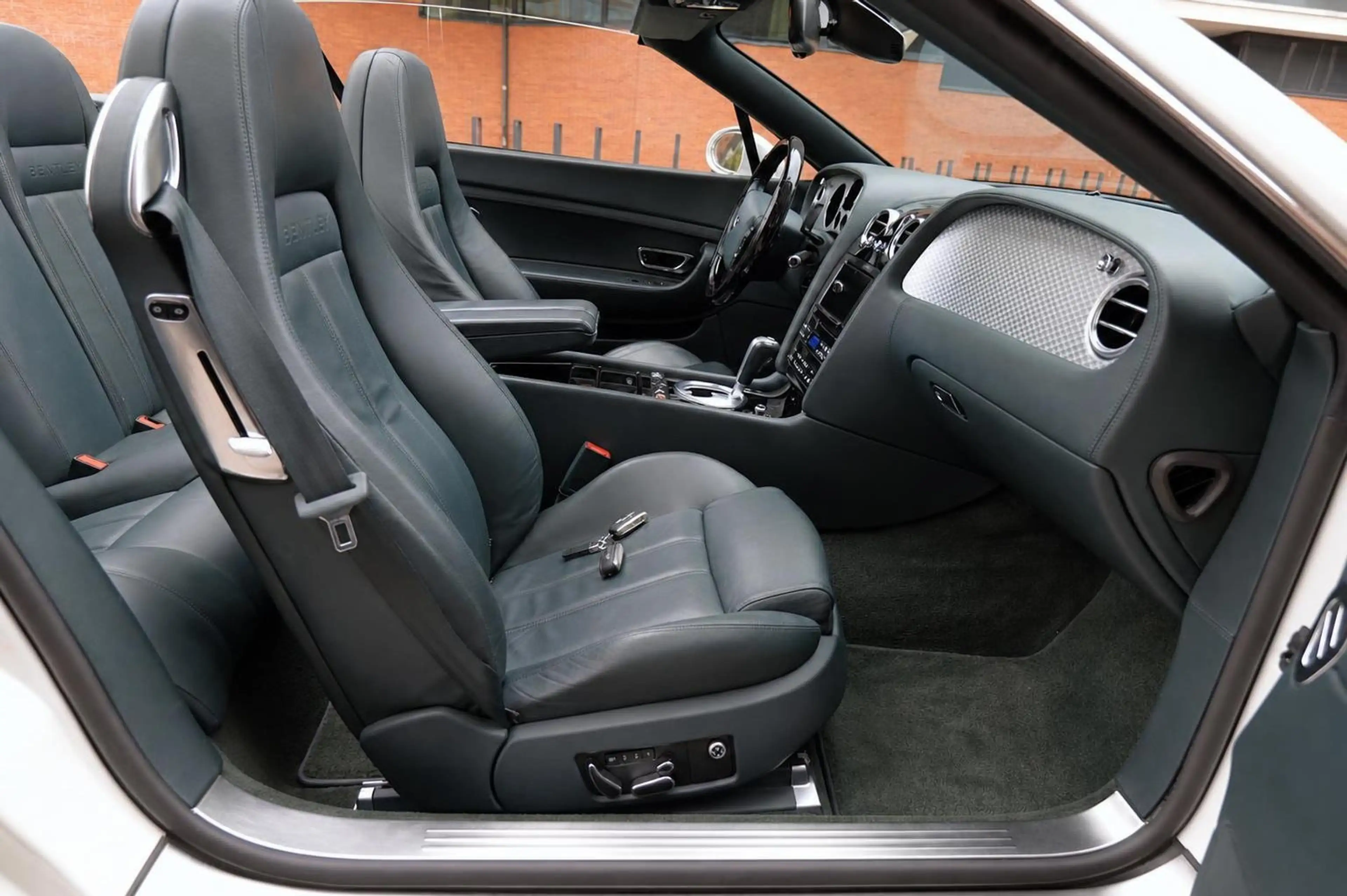 Bentley Continental Continental GTC — photo 14