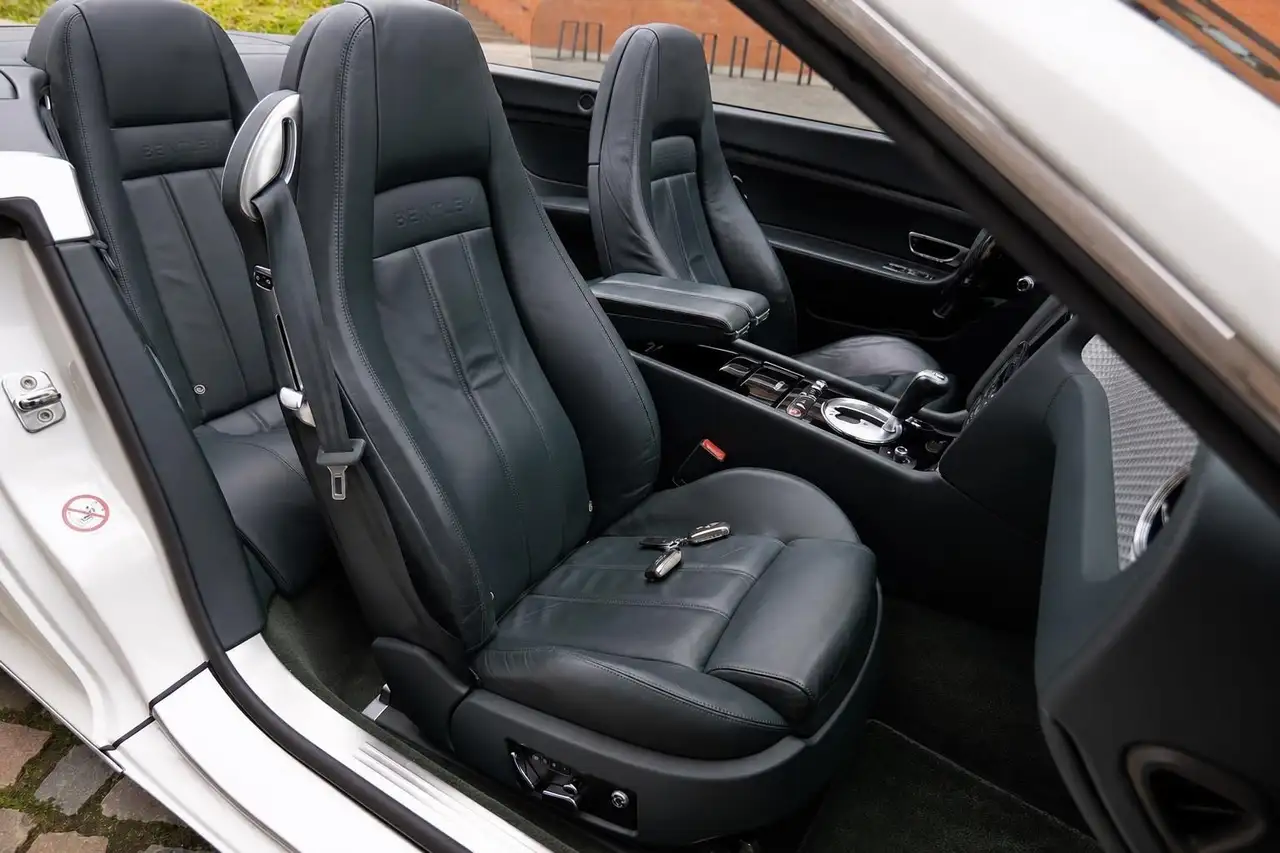 Bentley Continental Continental GTC – Foto 12