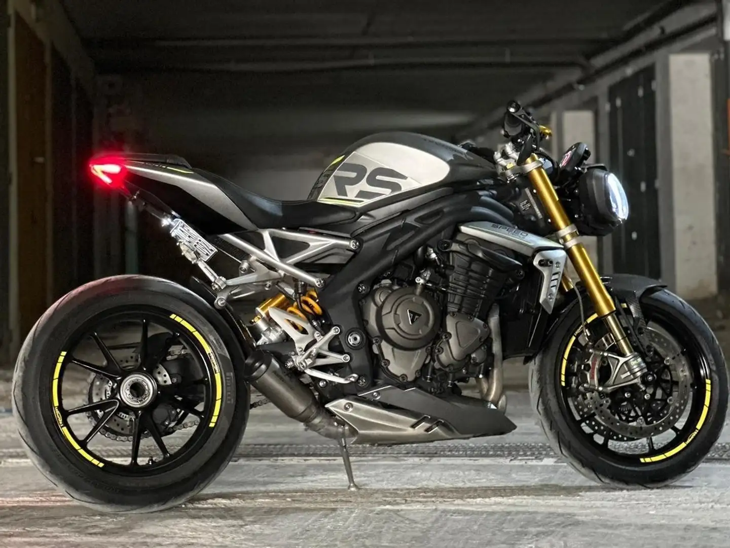 Triumph Speed Triple 1200 RS Bronz - 1