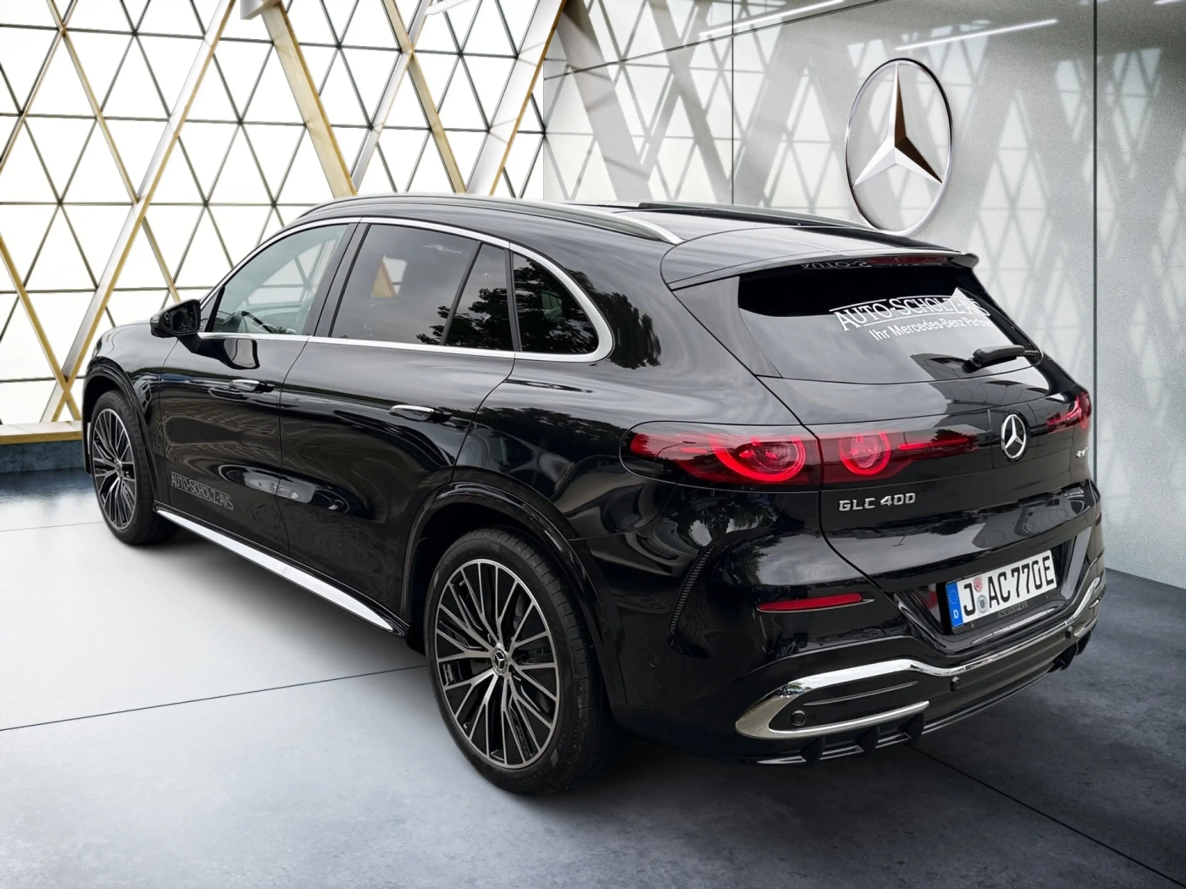 Mercedes-Benz GLC 400 4MATIC mit EQ Technologie AMG+MBUX+Burm — photo 11