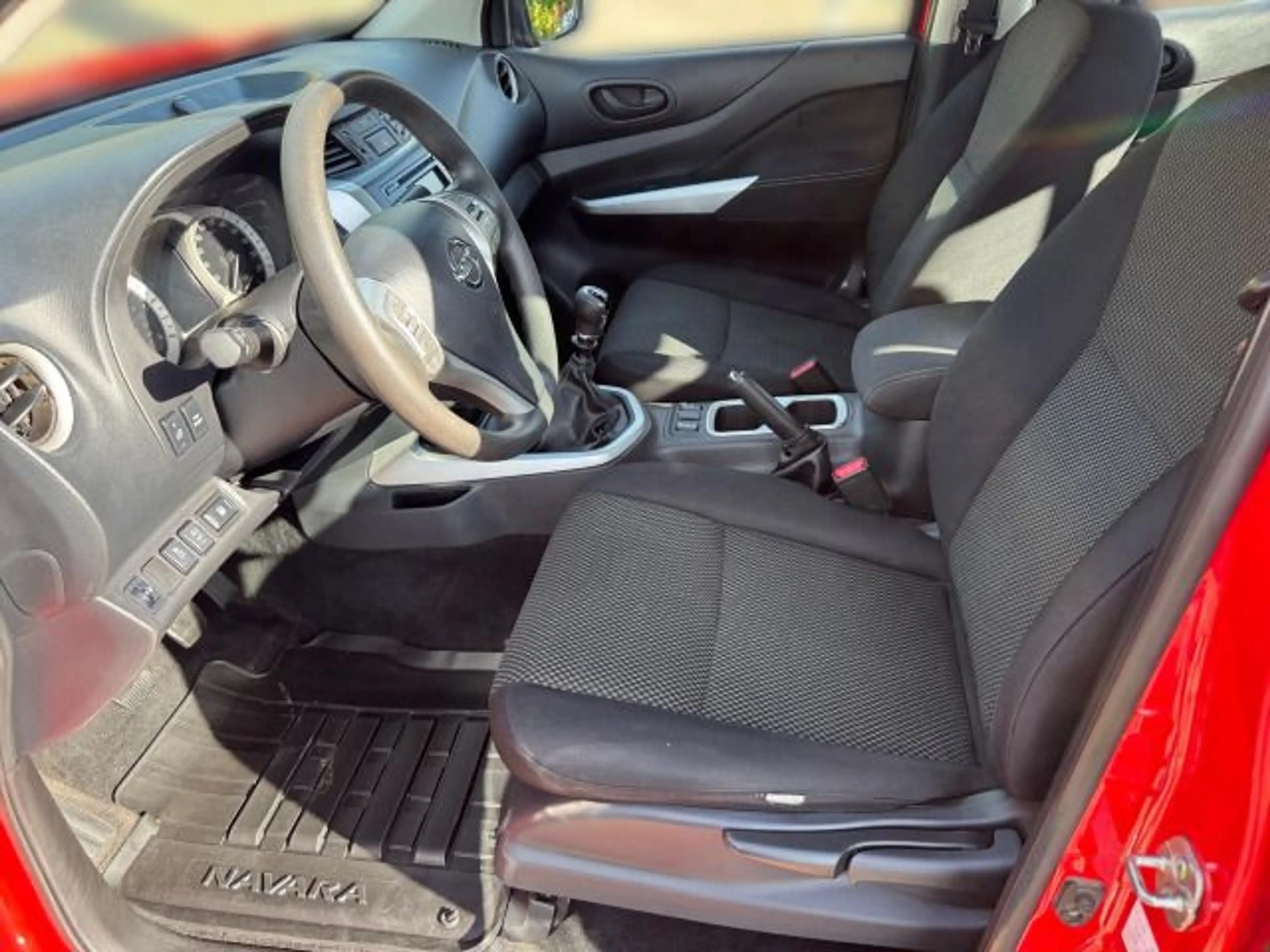 Nissan Navara Visia Double Cab 4x4 | SHZ | — photo 7