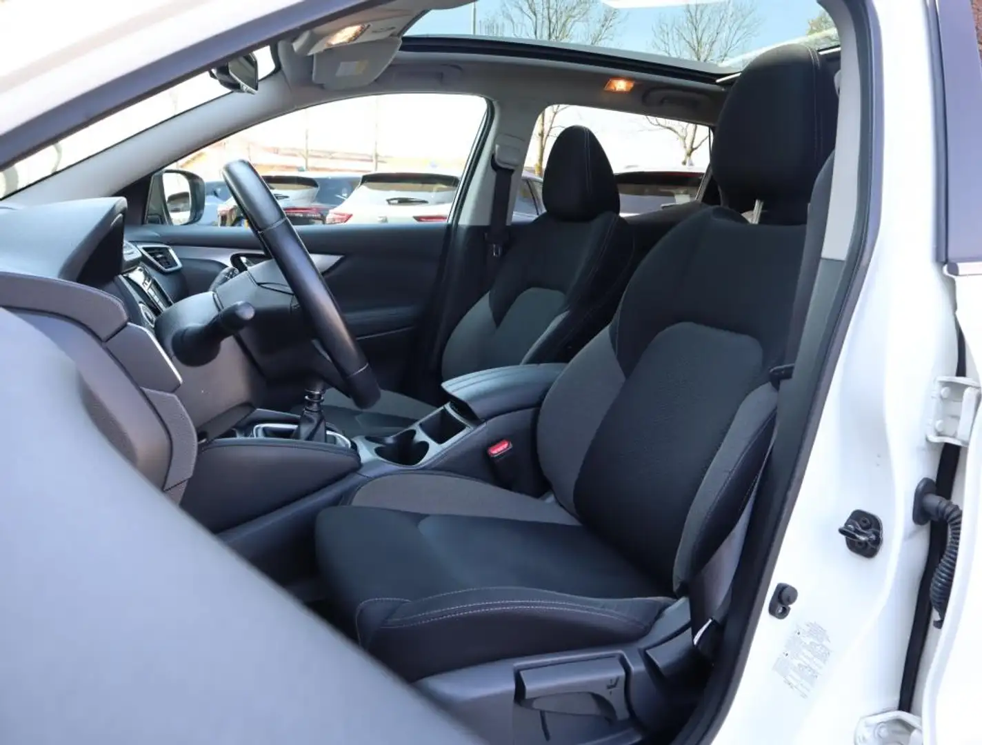 Nissan Qashqai 1.3 DIG-T N-Connecta / Panoramadak Bianco - 2